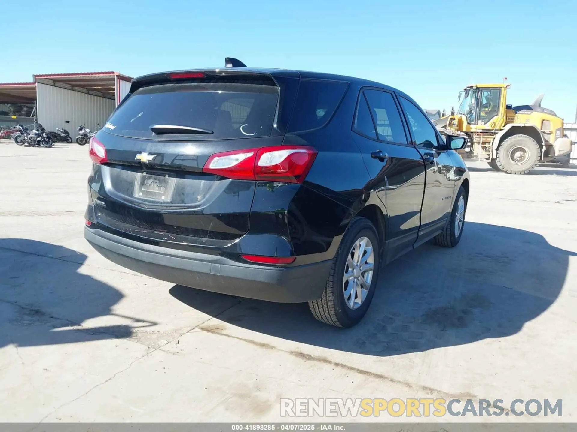 4 fotografías del automóvil dañado 2GNAXHEV7K6244104 CHEVROLET EQUINOX 2019