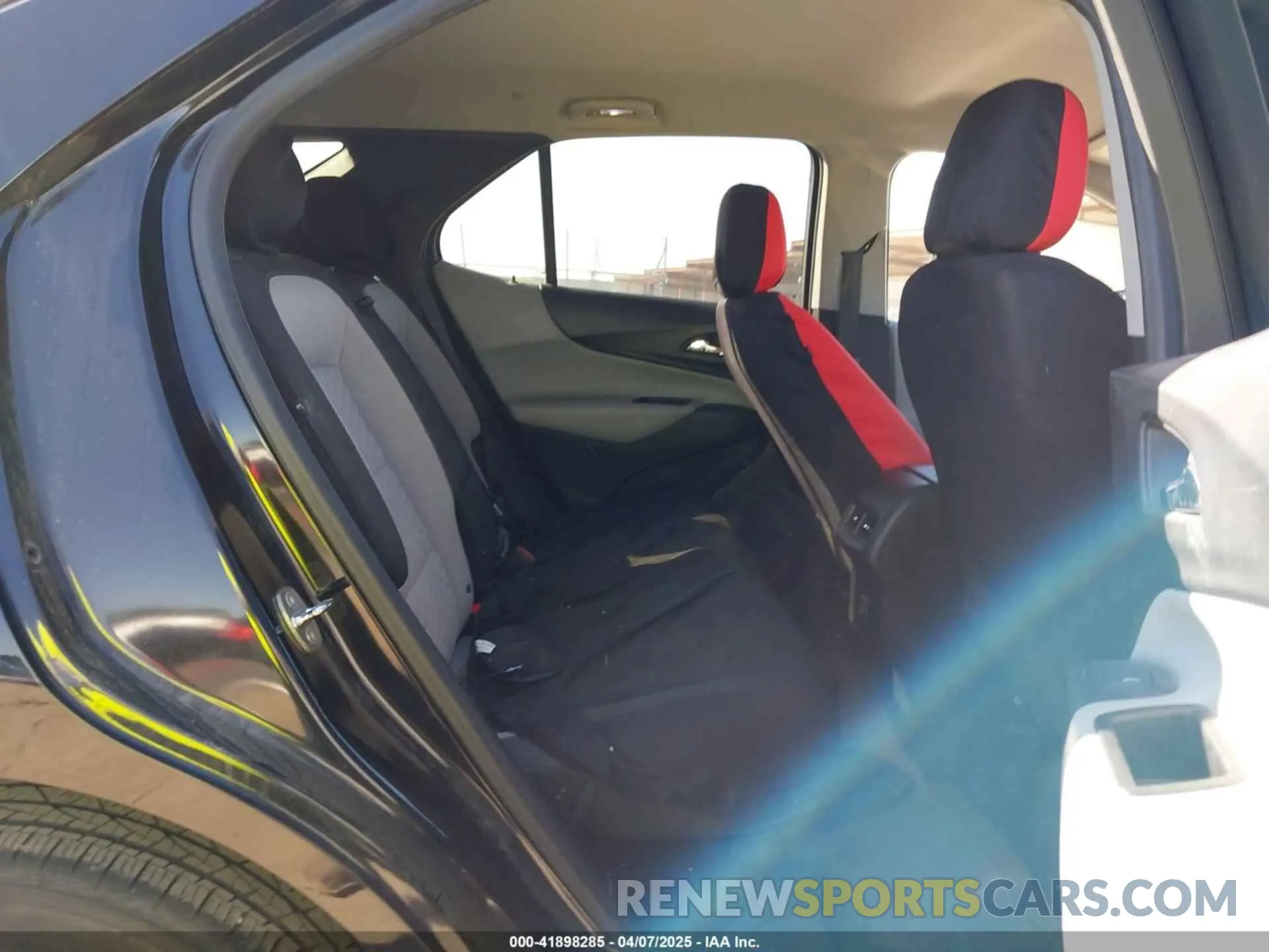 8 fotografías del automóvil dañado 2GNAXHEV7K6244104 CHEVROLET EQUINOX 2019