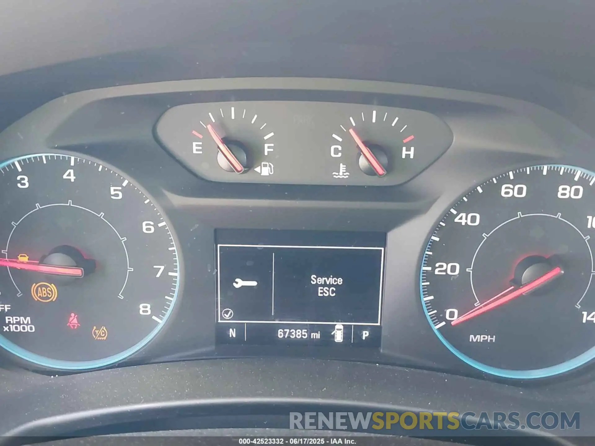 16 fotografías del automóvil dañado 2GNAXHEV7K6264577 CHEVROLET EQUINOX 2019