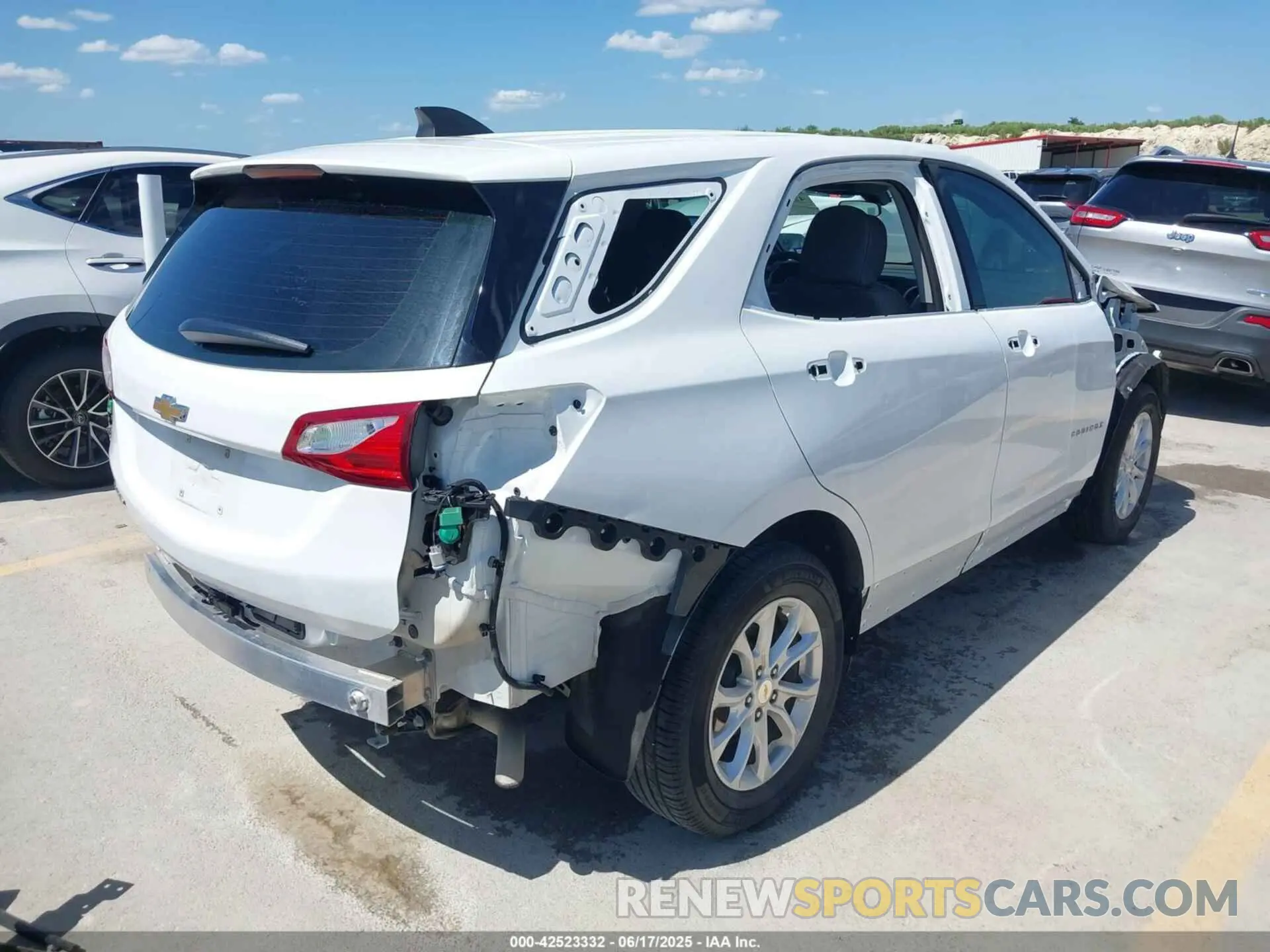 4 fotografías del automóvil dañado 2GNAXHEV7K6264577 CHEVROLET EQUINOX 2019