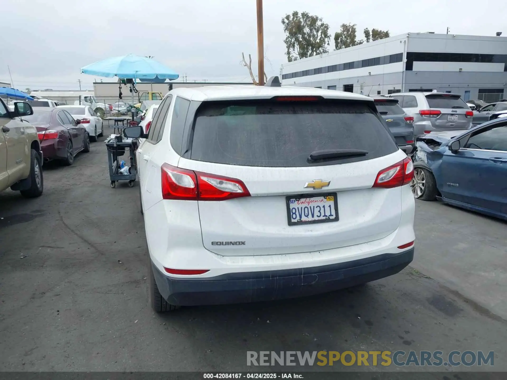 17 fotografías del automóvil dañado 2GNAXHEV8K6108399 CHEVROLET EQUINOX 2019