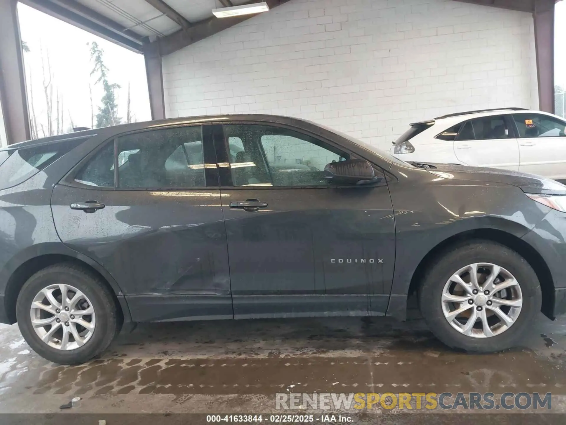13 fotografías del automóvil dañado 2GNAXHEV8K6118463 CHEVROLET EQUINOX 2019