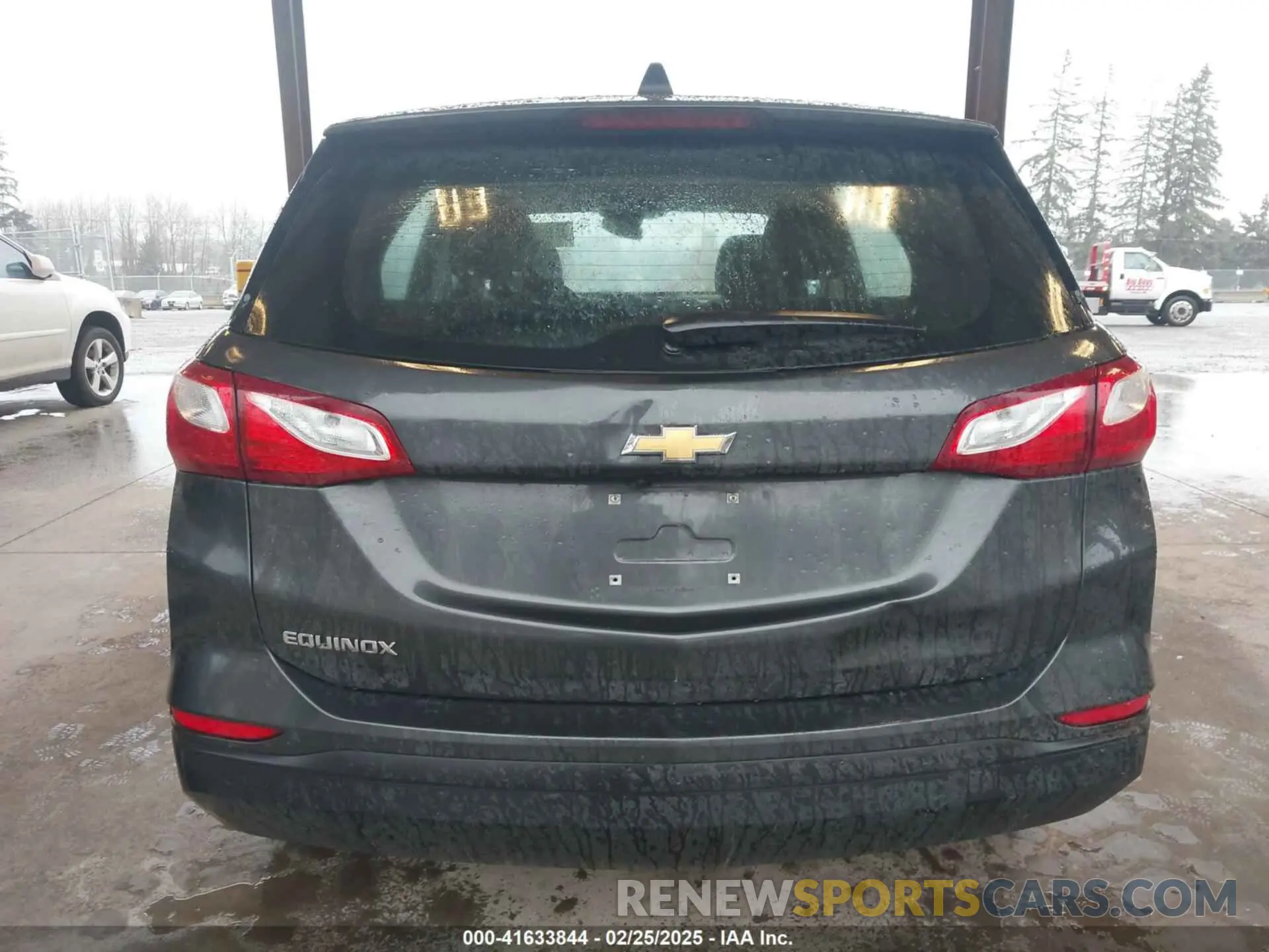 16 fotografías del automóvil dañado 2GNAXHEV8K6118463 CHEVROLET EQUINOX 2019