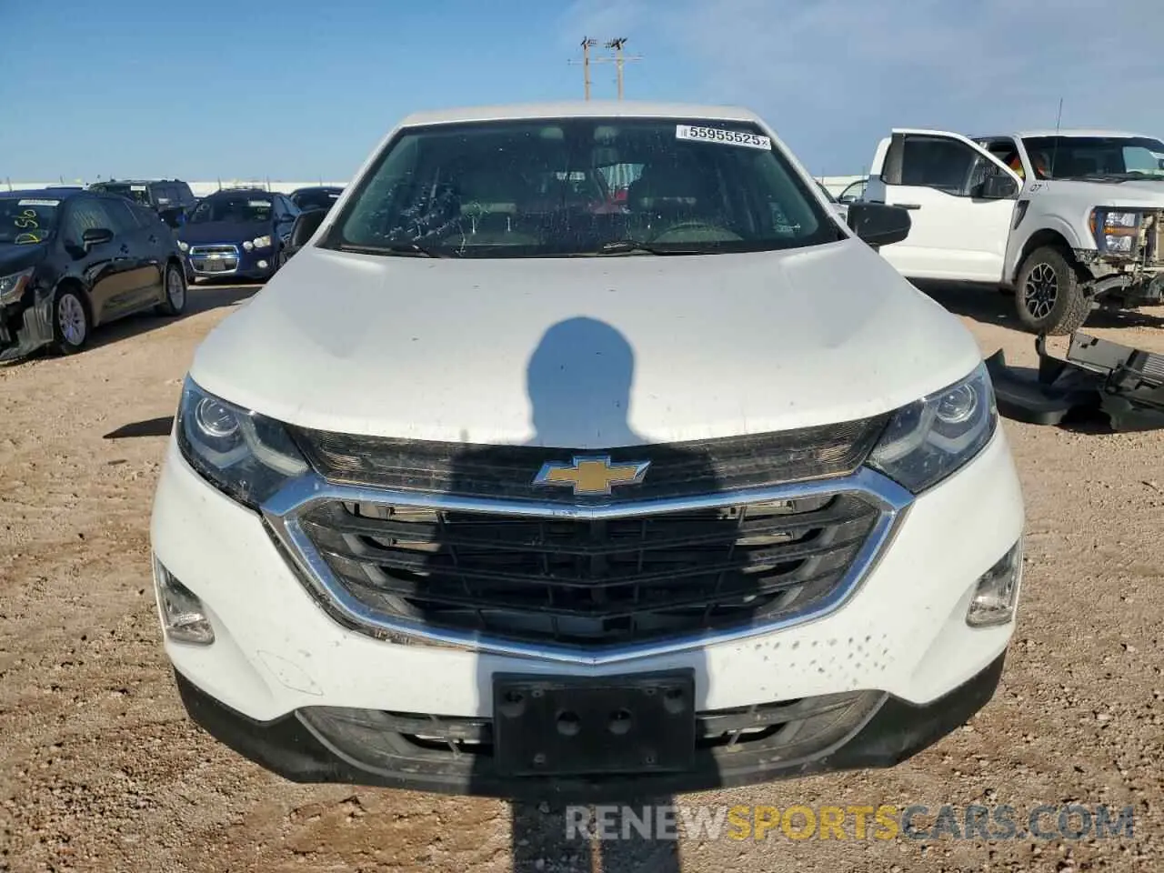 5 fotografías del automóvil dañado 2GNAXHEV8K6227957 CHEVROLET EQUINOX 2019