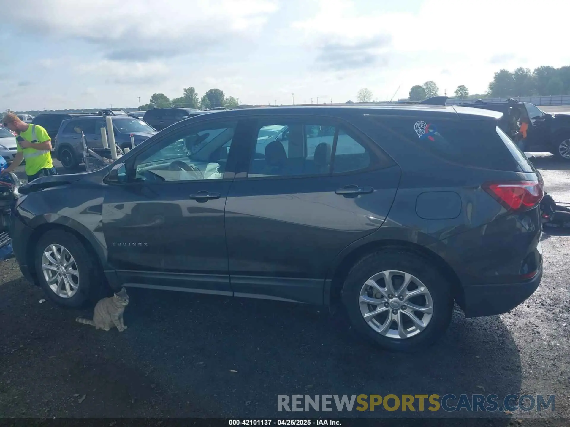 14 fotografías del automóvil dañado 2GNAXHEV9K6146286 CHEVROLET EQUINOX 2019