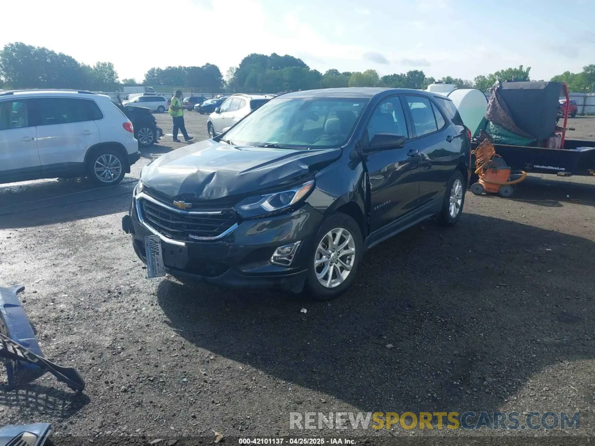 2 fotografías del automóvil dañado 2GNAXHEV9K6146286 CHEVROLET EQUINOX 2019