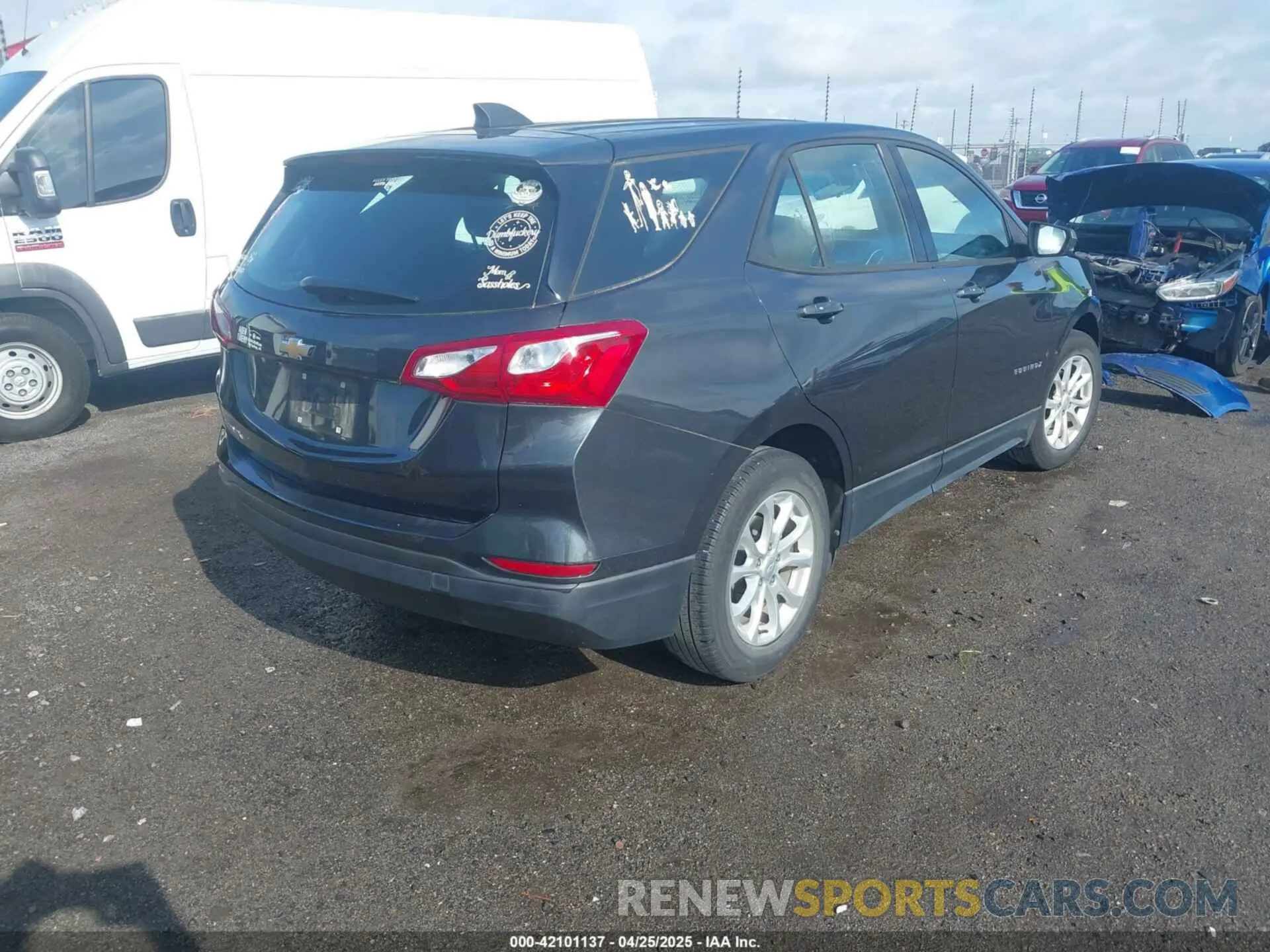 4 fotografías del automóvil dañado 2GNAXHEV9K6146286 CHEVROLET EQUINOX 2019