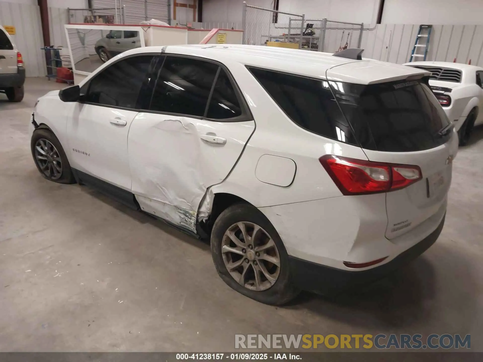 3 fotografías del automóvil dañado 2GNAXHEV9K6196119 CHEVROLET EQUINOX 2019