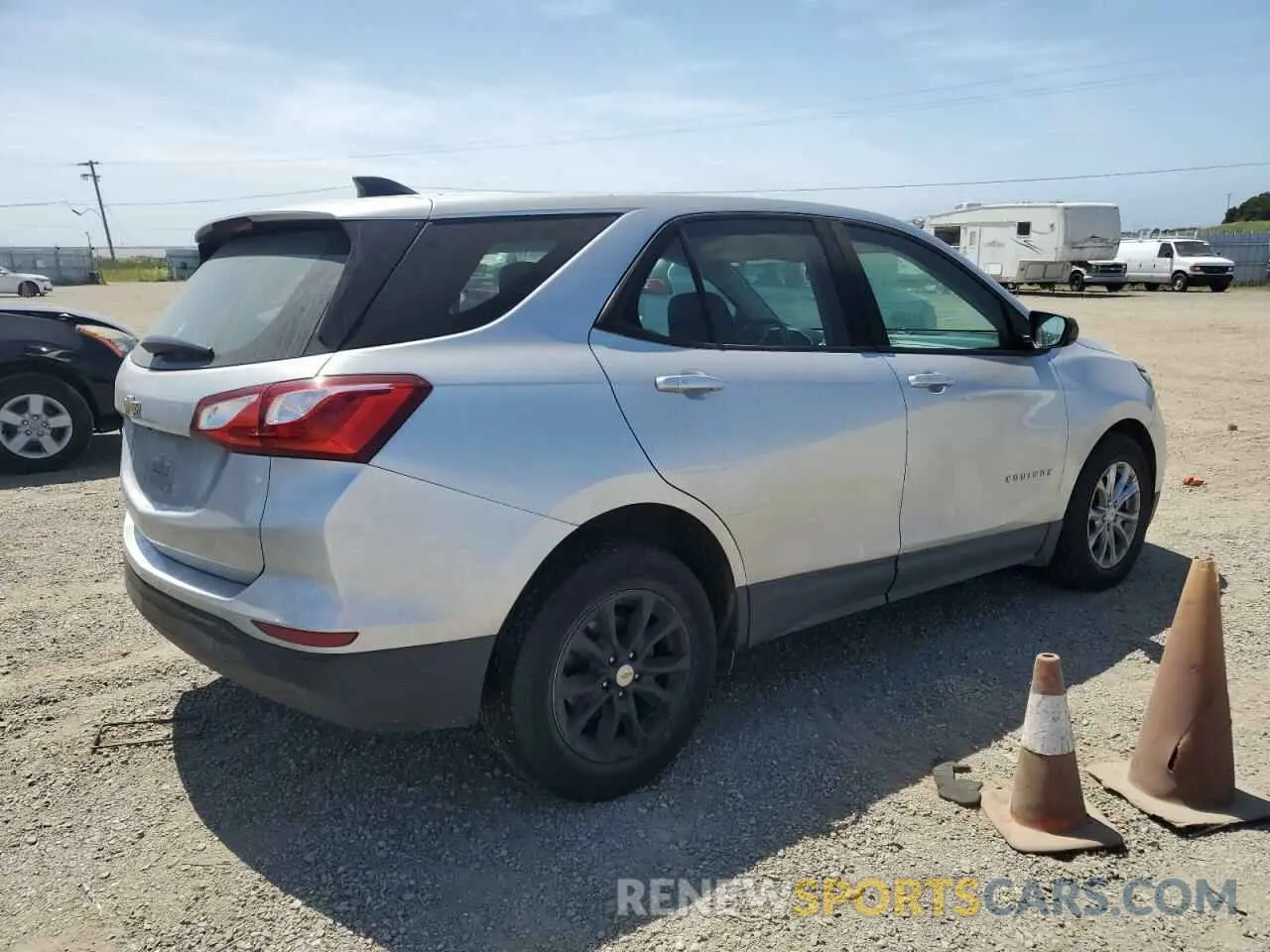 3 fotografías del automóvil dañado 2GNAXHEVXK6201103 CHEVROLET EQUINOX 2019