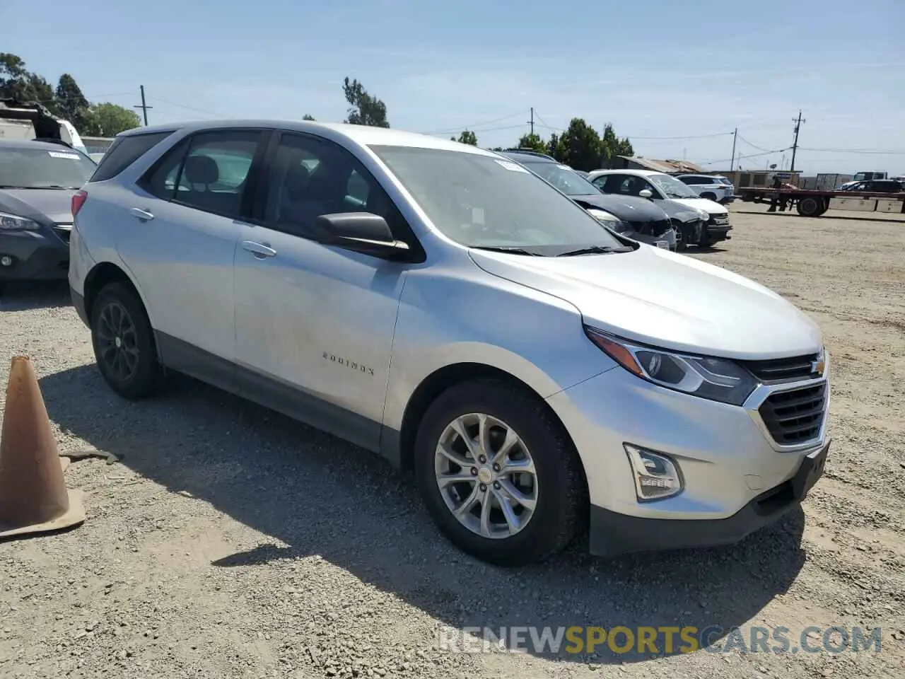 4 fotografías del automóvil dañado 2GNAXHEVXK6201103 CHEVROLET EQUINOX 2019