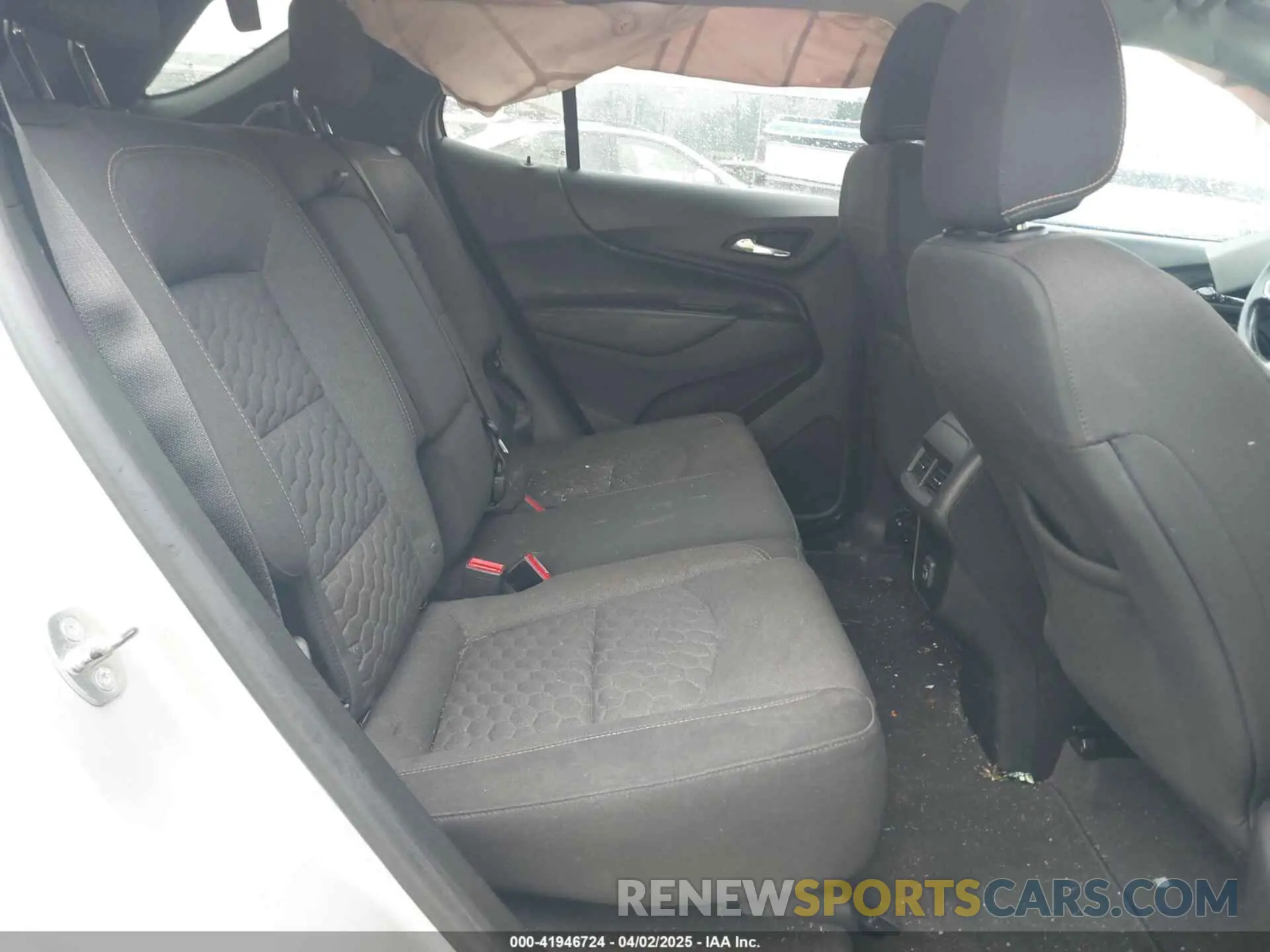 8 fotografías del automóvil dañado 2GNAXJEV0K6224557 CHEVROLET EQUINOX 2019