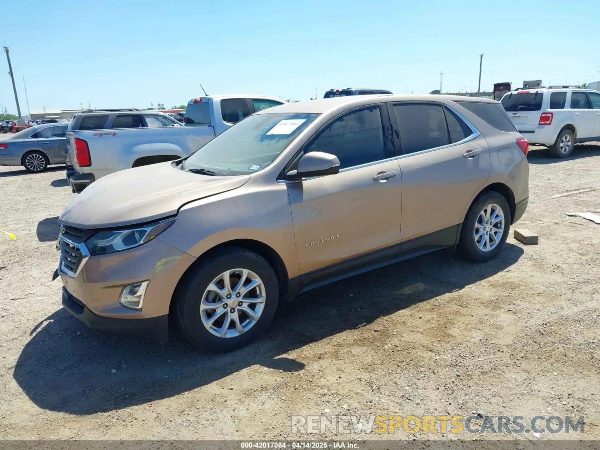 2 fotografías del automóvil dañado 2GNAXJEV2K6239416 CHEVROLET EQUINOX 2019
