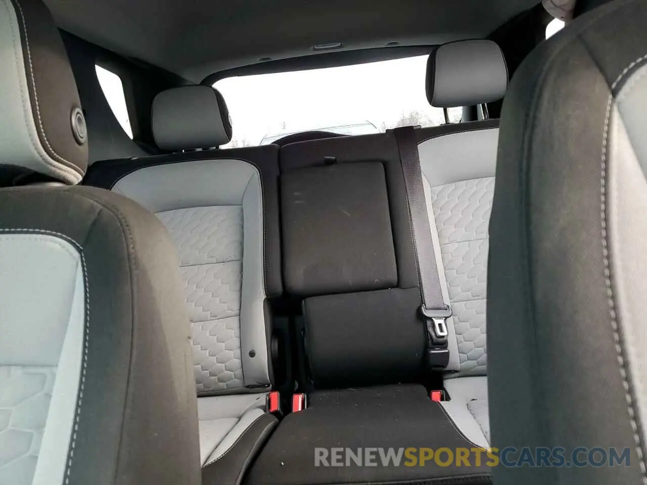 10 fotografías del automóvil dañado 2GNAXJEV7K6150828 CHEVROLET EQUINOX 2019