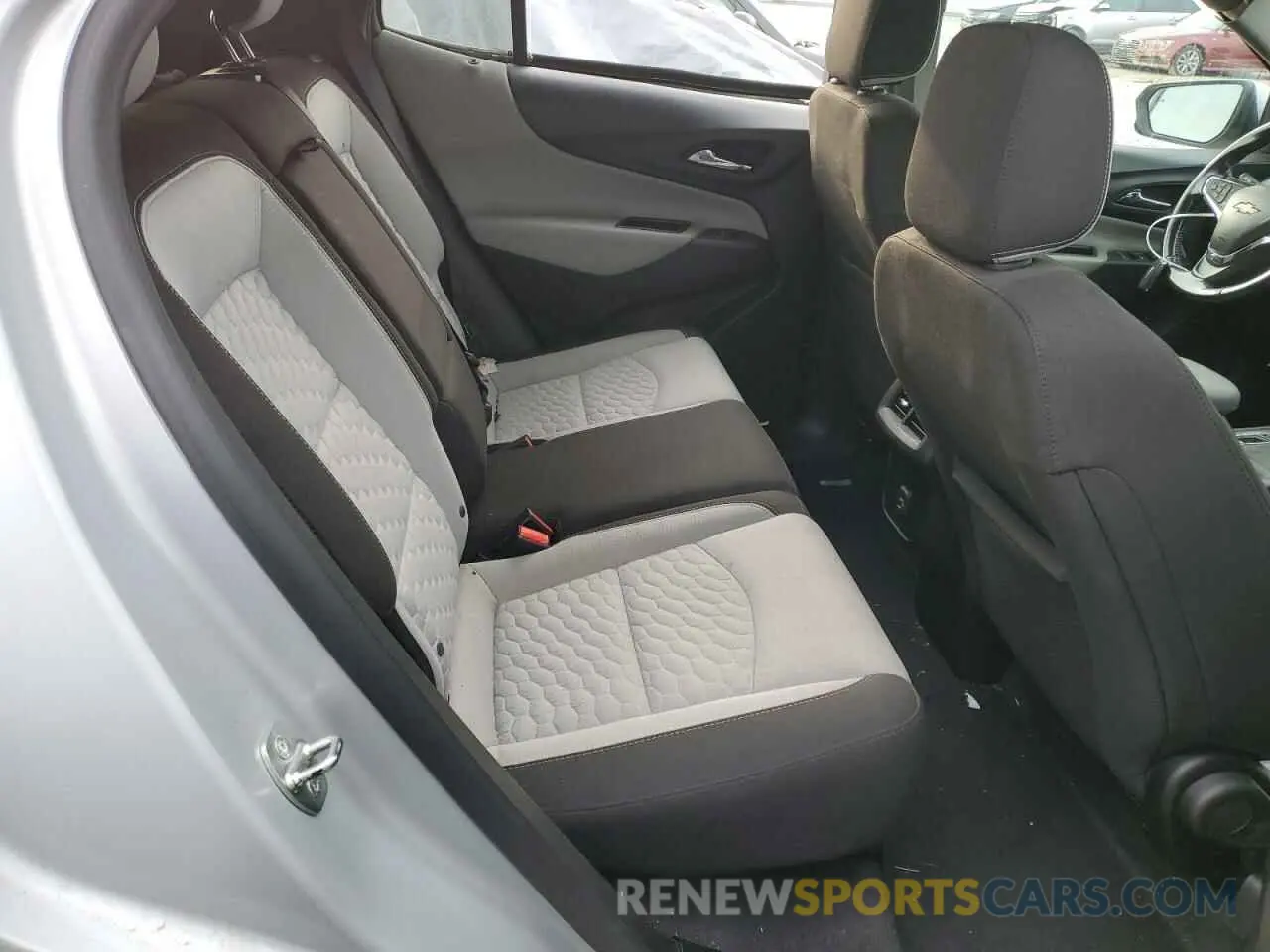 11 fotografías del automóvil dañado 2GNAXJEV7K6150828 CHEVROLET EQUINOX 2019