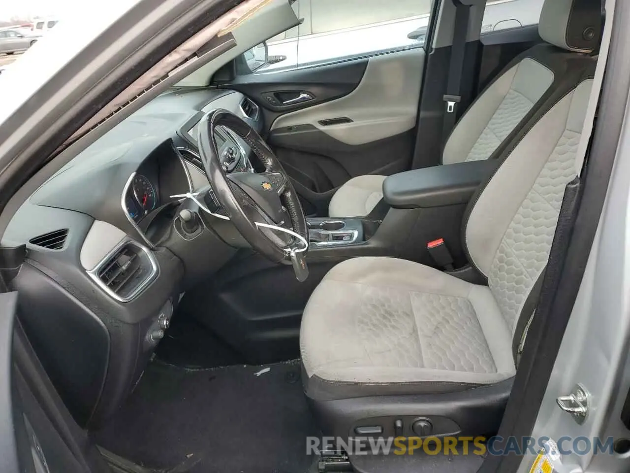 7 fotografías del automóvil dañado 2GNAXJEV7K6150828 CHEVROLET EQUINOX 2019