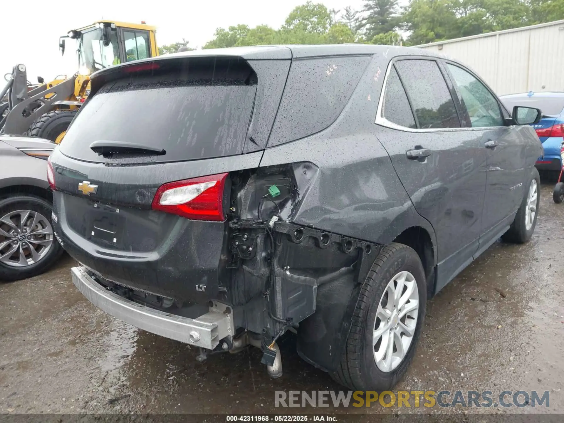 4 fotografías del automóvil dañado 2GNAXJEV8K6213886 CHEVROLET EQUINOX 2019