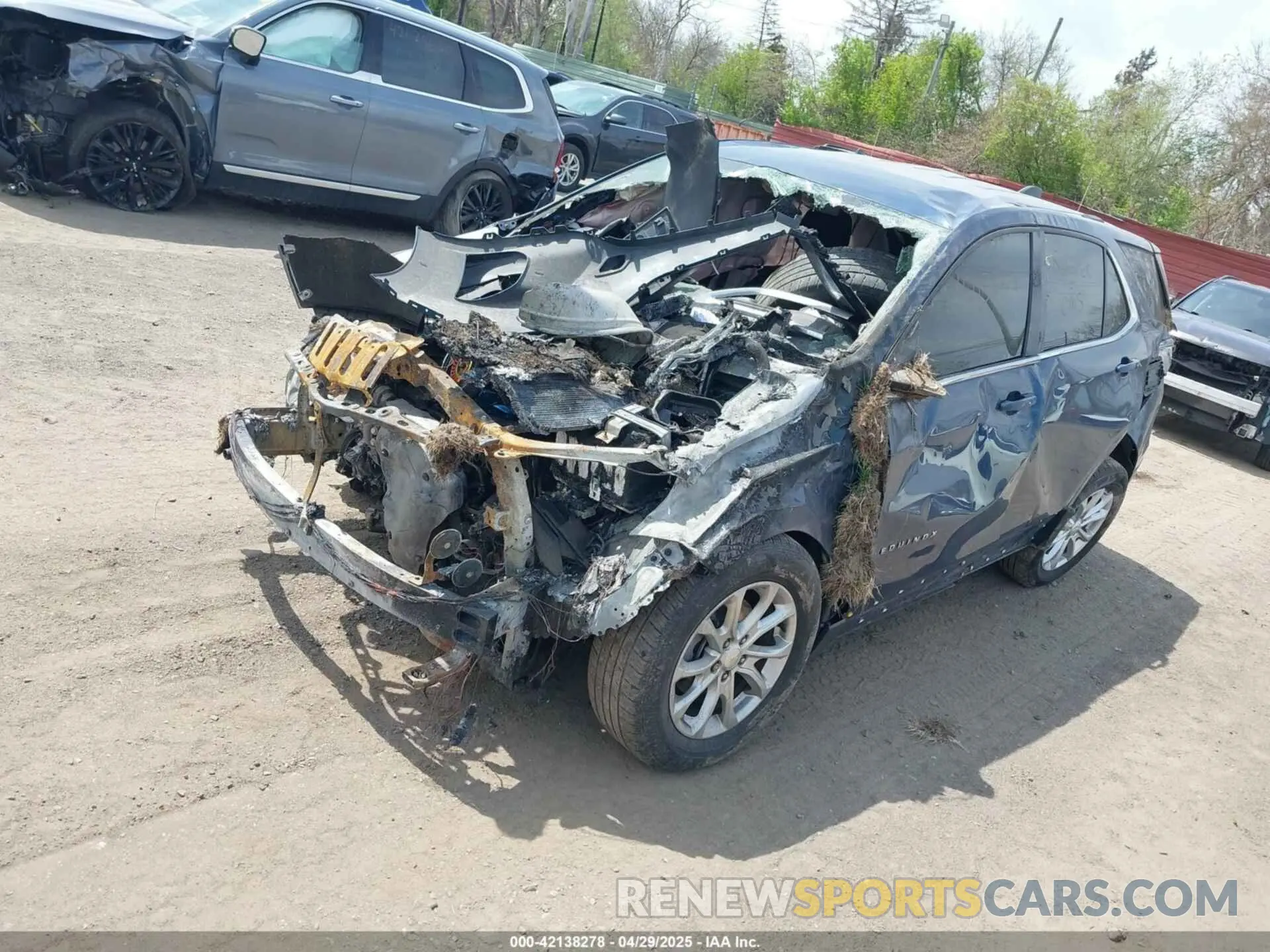2 fotografías del automóvil dañado 2GNAXJEVXK6301807 CHEVROLET EQUINOX 2019