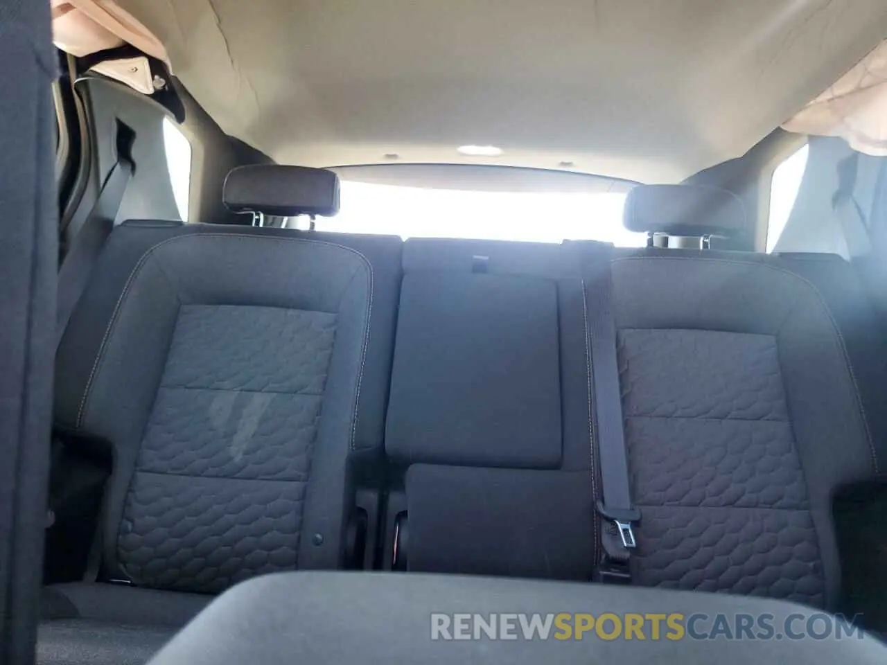 10 fotografías del automóvil dañado 2GNAXKEV0K6129194 CHEVROLET EQUINOX 2019