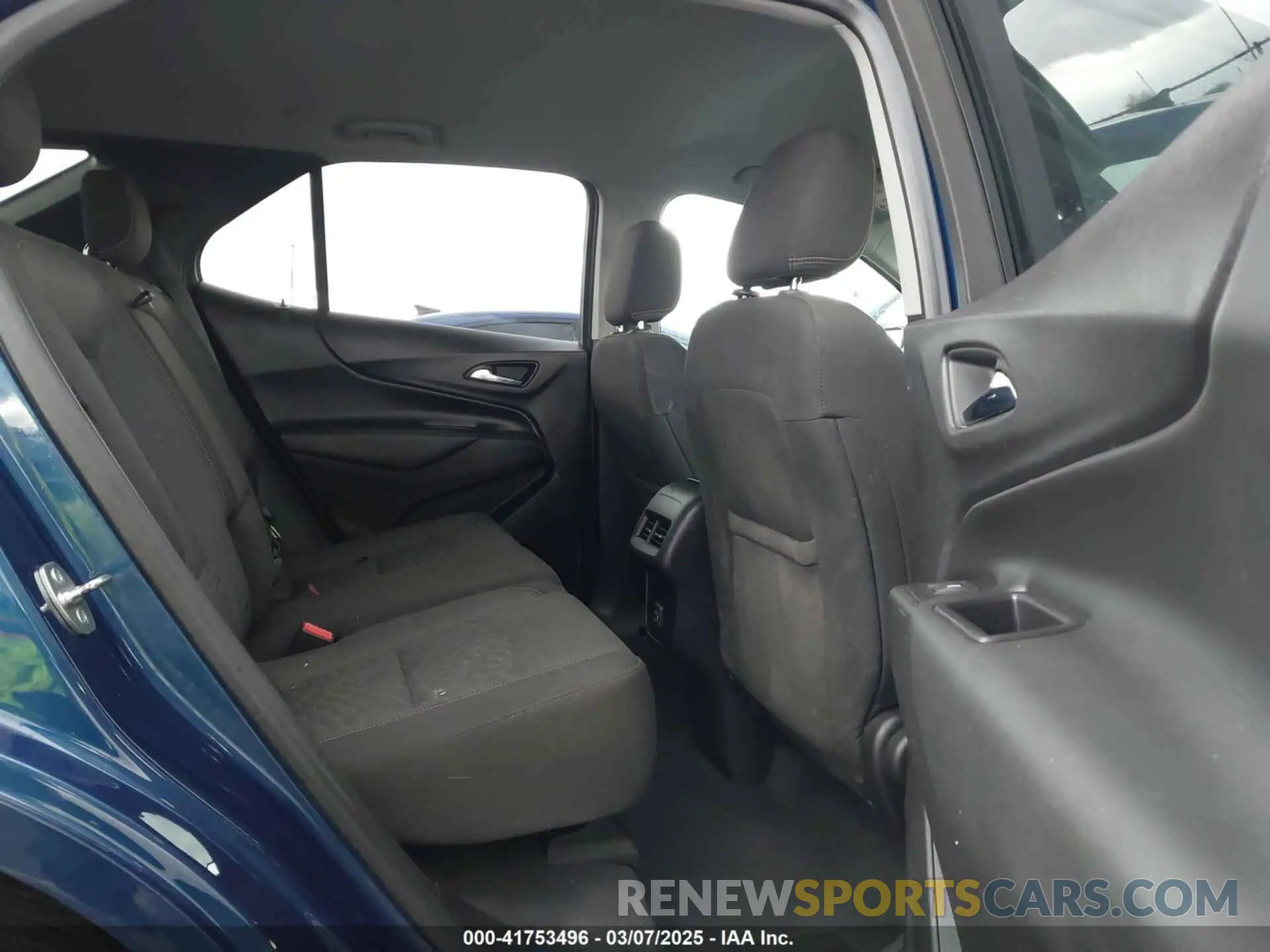 8 fotografías del automóvil dañado 2GNAXKEV0K6133441 CHEVROLET EQUINOX 2019