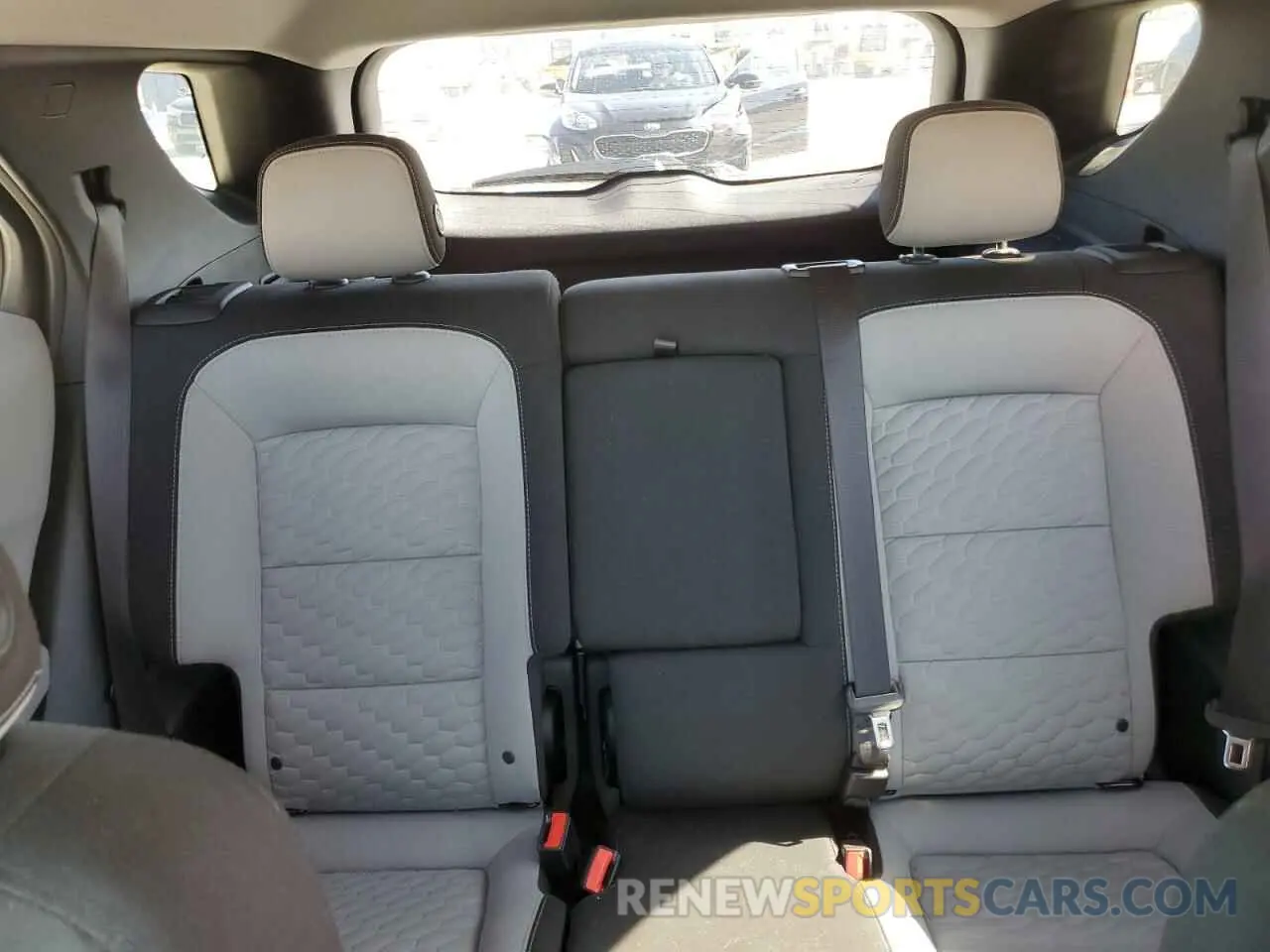 10 fotografías del automóvil dañado 2GNAXKEV0K6159280 CHEVROLET EQUINOX 2019