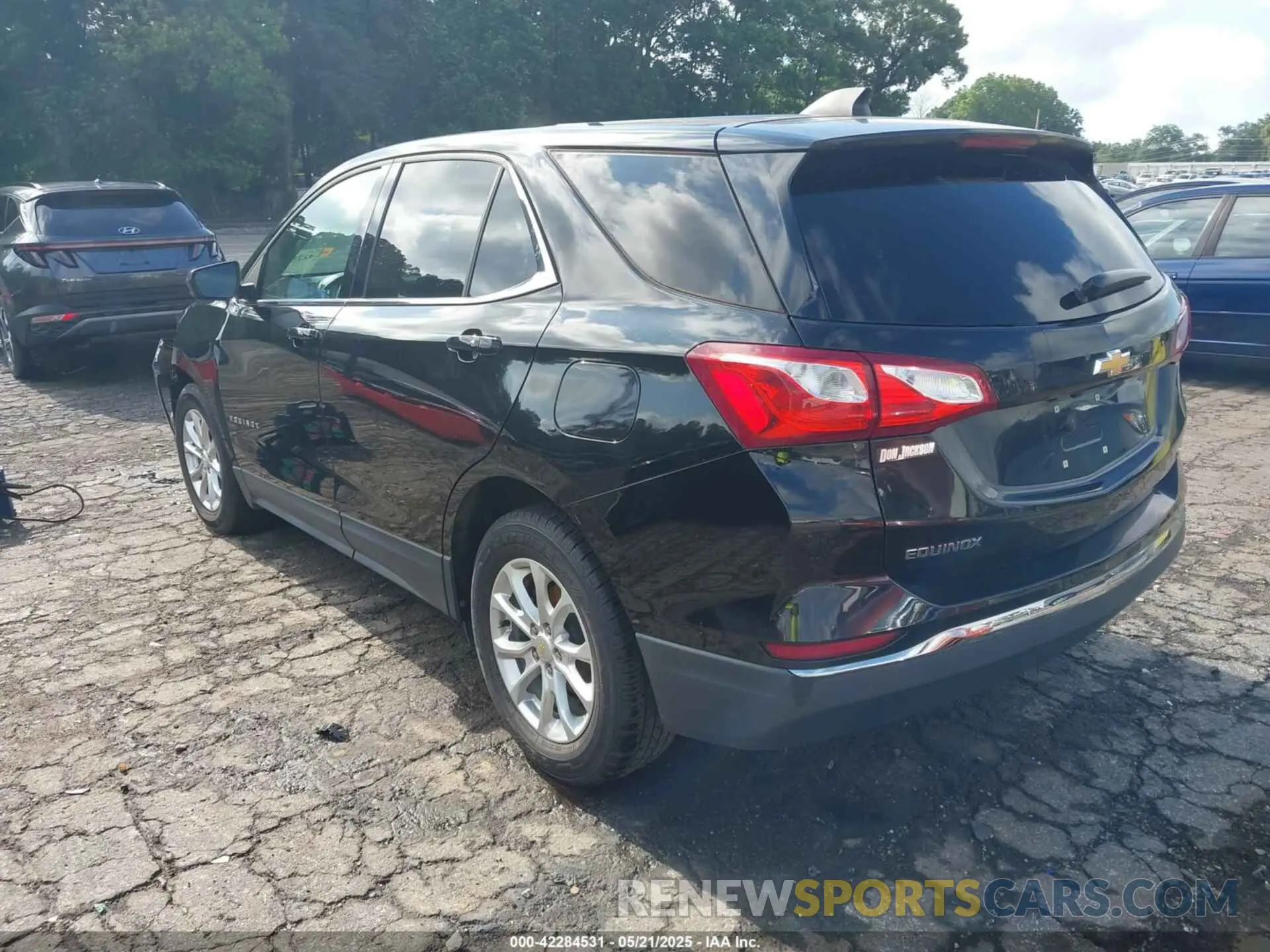 3 fotografías del automóvil dañado 2GNAXKEV0K6167475 CHEVROLET EQUINOX 2019