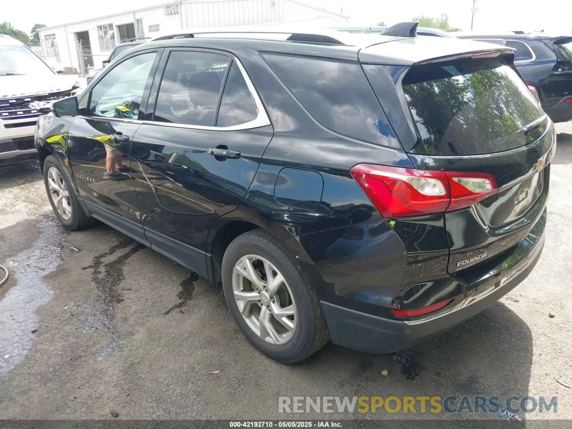 3 fotografías del automóvil dañado 2GNAXKEV0K6247052 CHEVROLET EQUINOX 2019