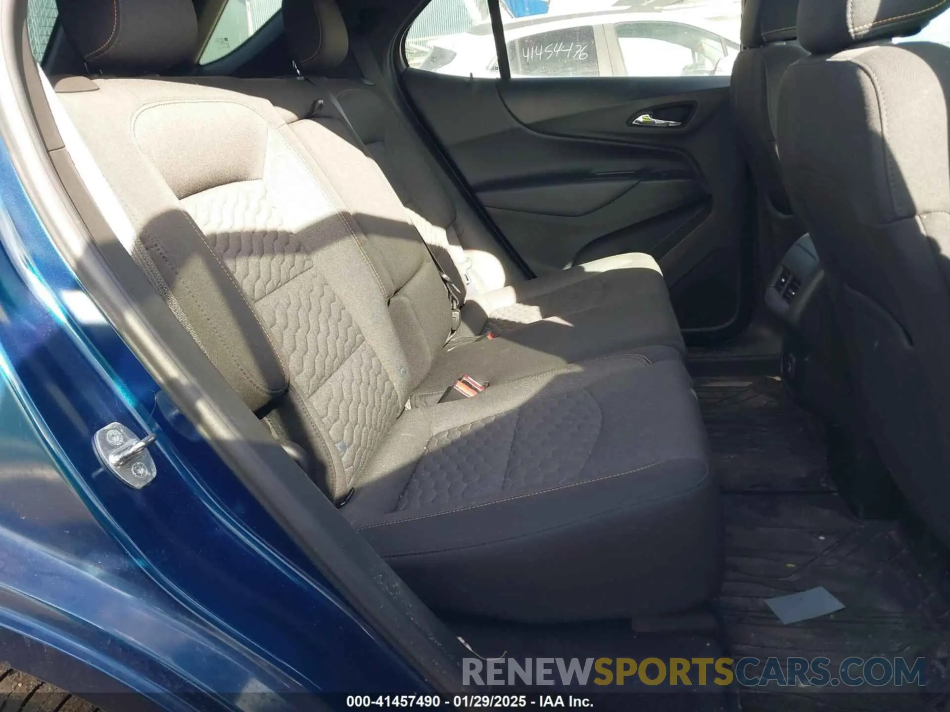 8 fotografías del automóvil dañado 2GNAXKEV0K6296672 CHEVROLET EQUINOX 2019