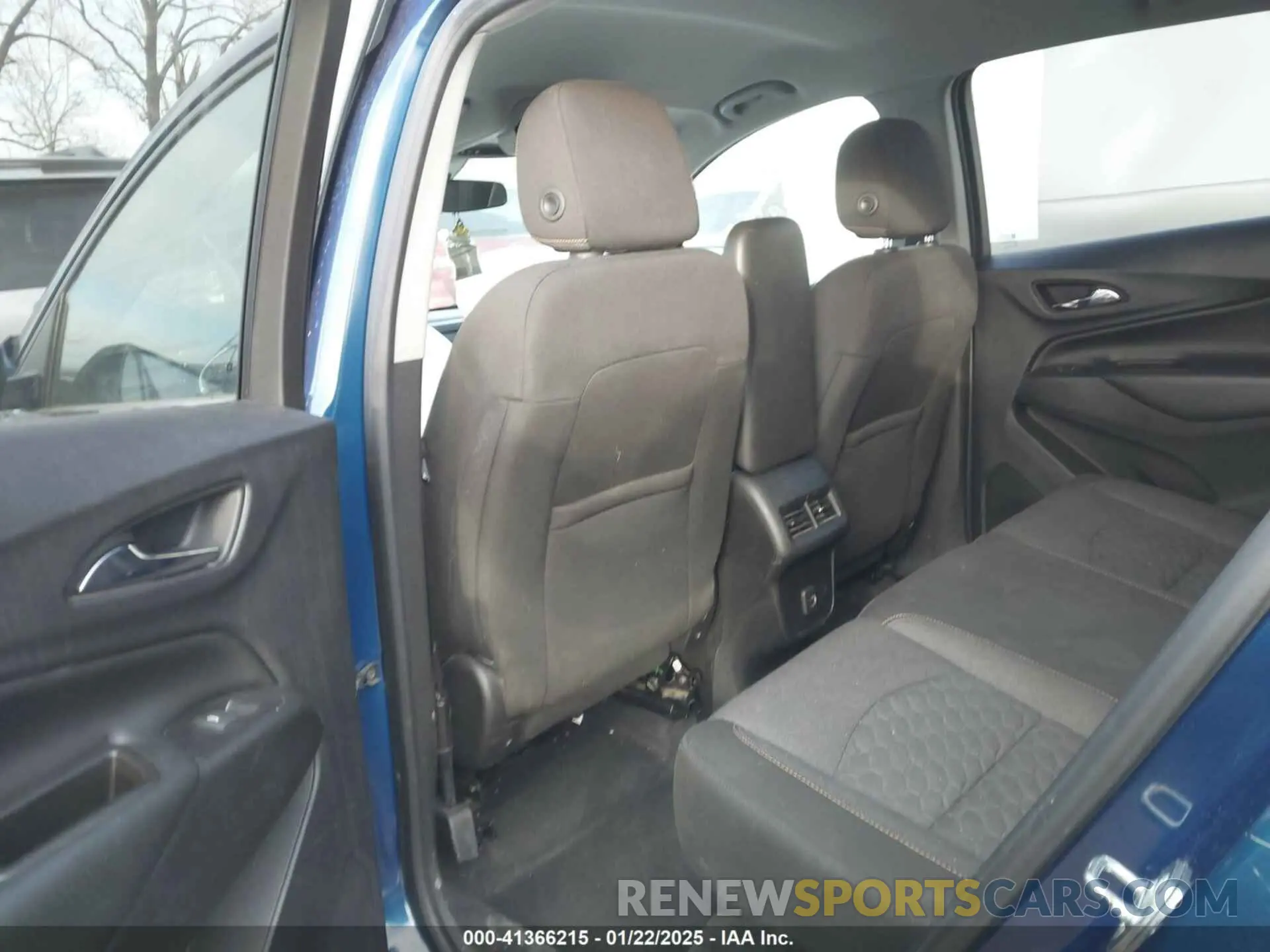8 fotografías del automóvil dañado 2GNAXKEV1K6174239 CHEVROLET EQUINOX 2019