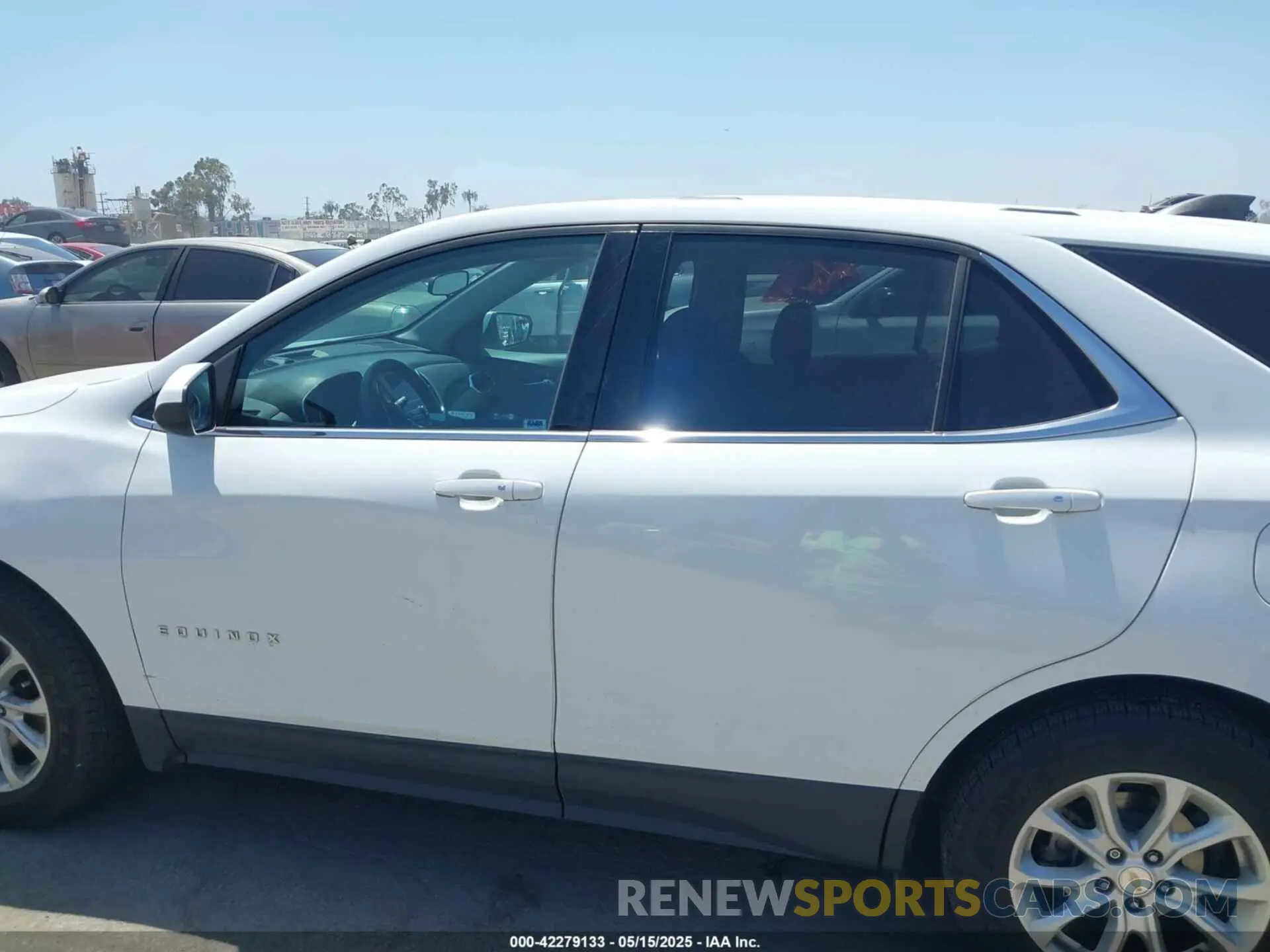 15 fotografías del automóvil dañado 2GNAXKEV2K6125177 CHEVROLET EQUINOX 2019