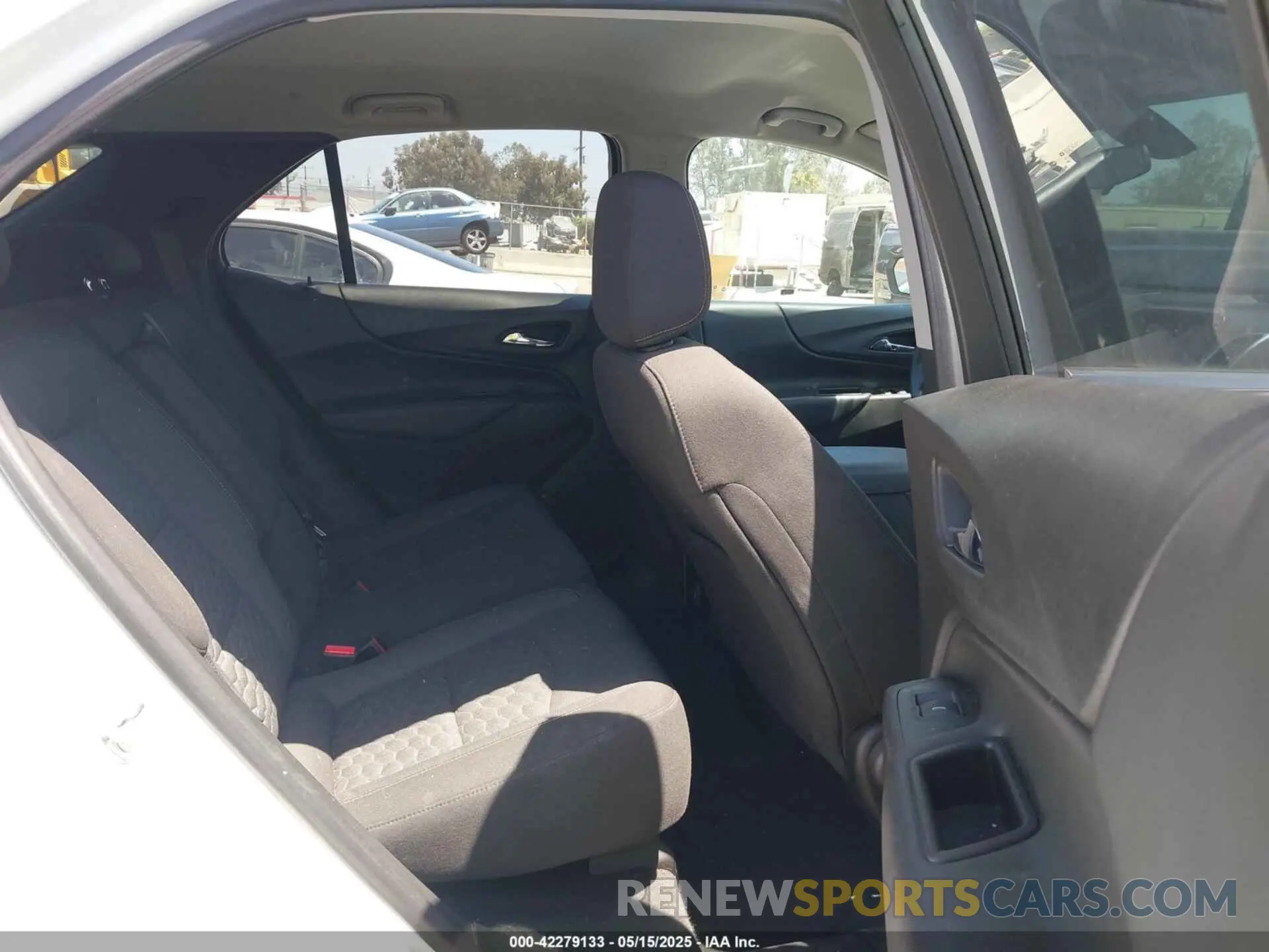 8 fotografías del automóvil dañado 2GNAXKEV2K6125177 CHEVROLET EQUINOX 2019