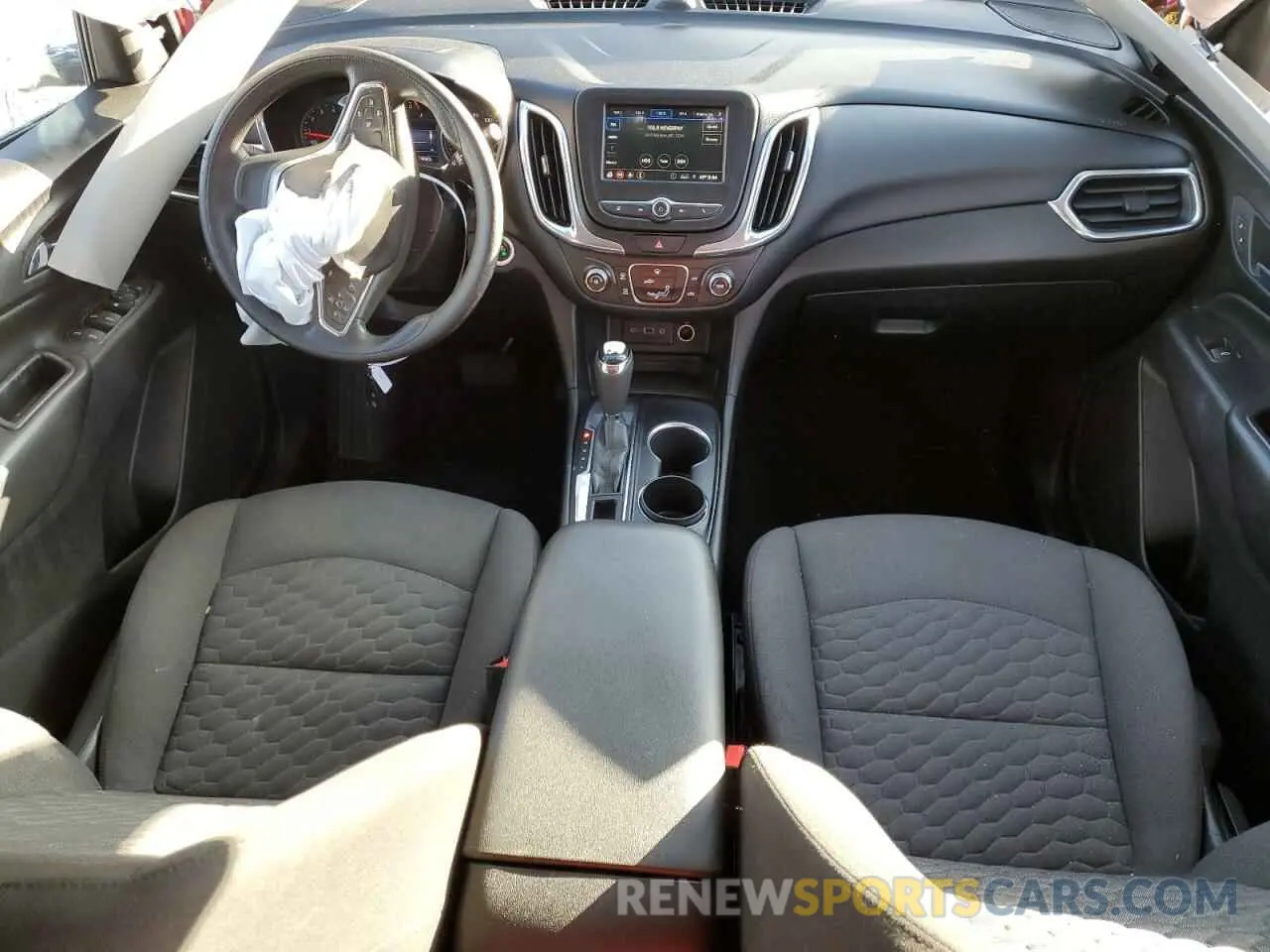 8 fotografías del automóvil dañado 2GNAXKEV2K6132078 CHEVROLET EQUINOX 2019