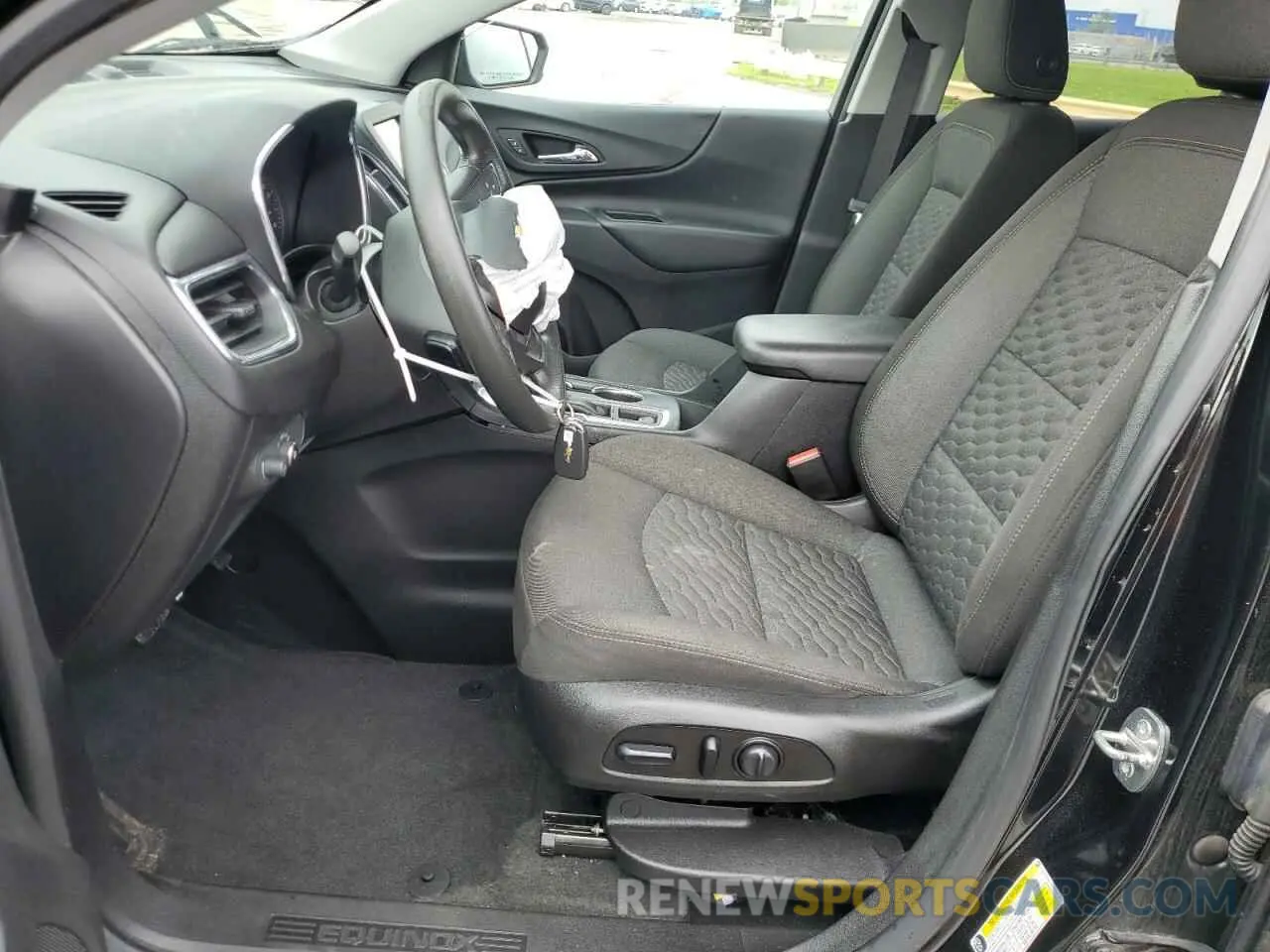 7 fotografías del automóvil dañado 2GNAXKEV2K6164125 CHEVROLET EQUINOX 2019