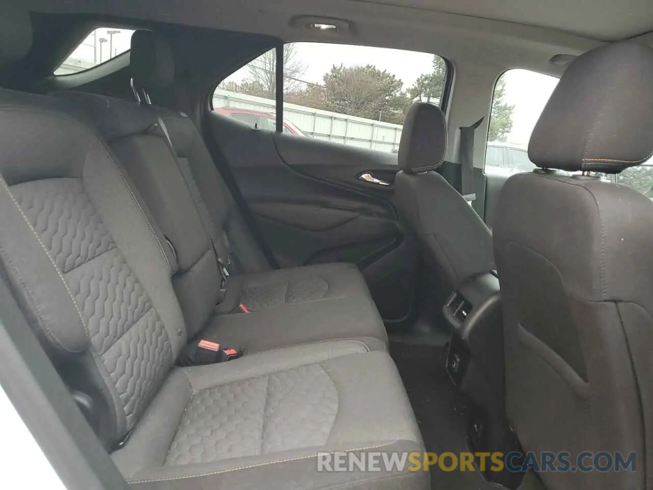 11 fotografías del automóvil dañado 2GNAXKEV3K6123325 CHEVROLET EQUINOX 2019