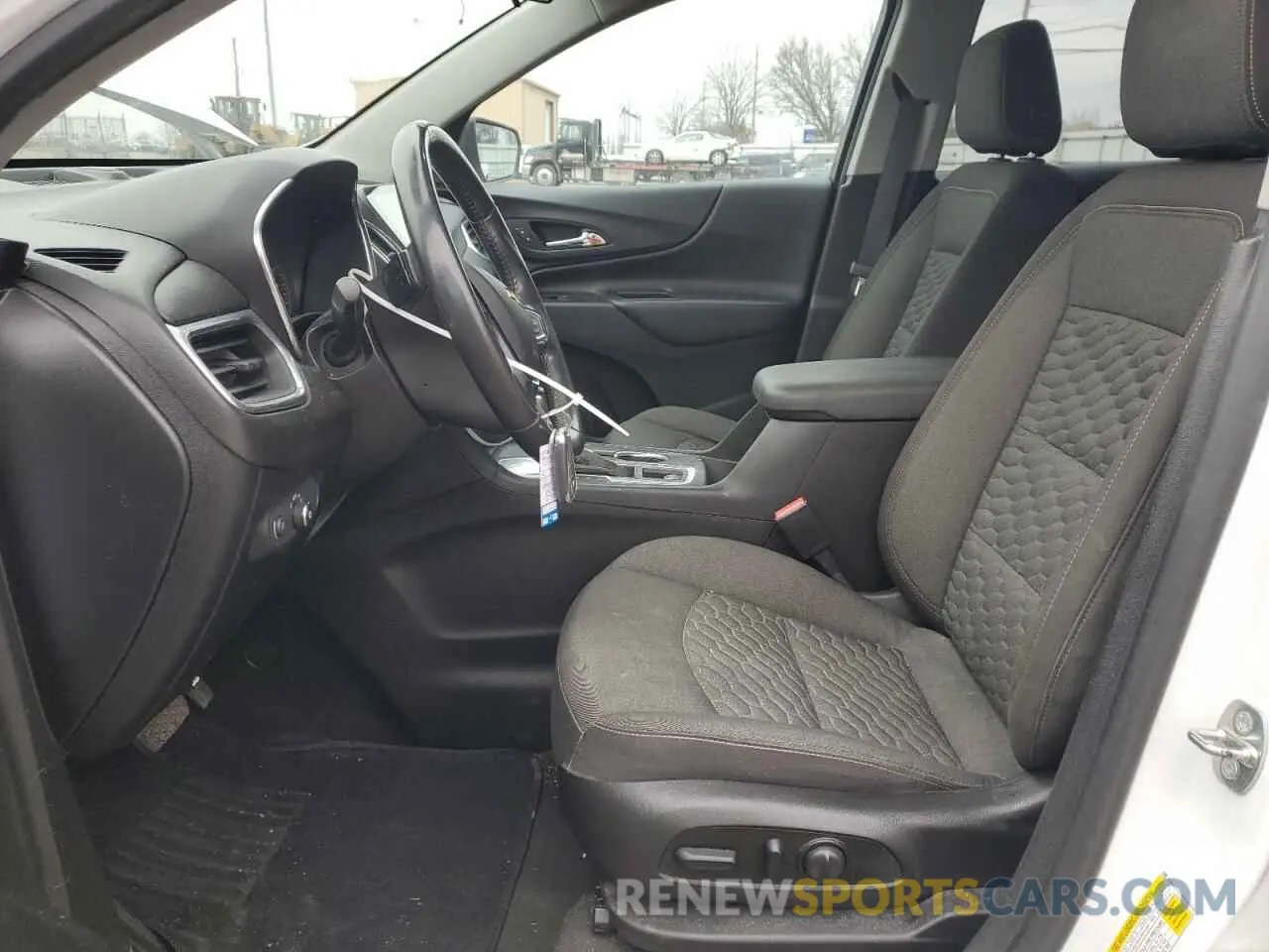 7 fotografías del automóvil dañado 2GNAXKEV3K6123325 CHEVROLET EQUINOX 2019