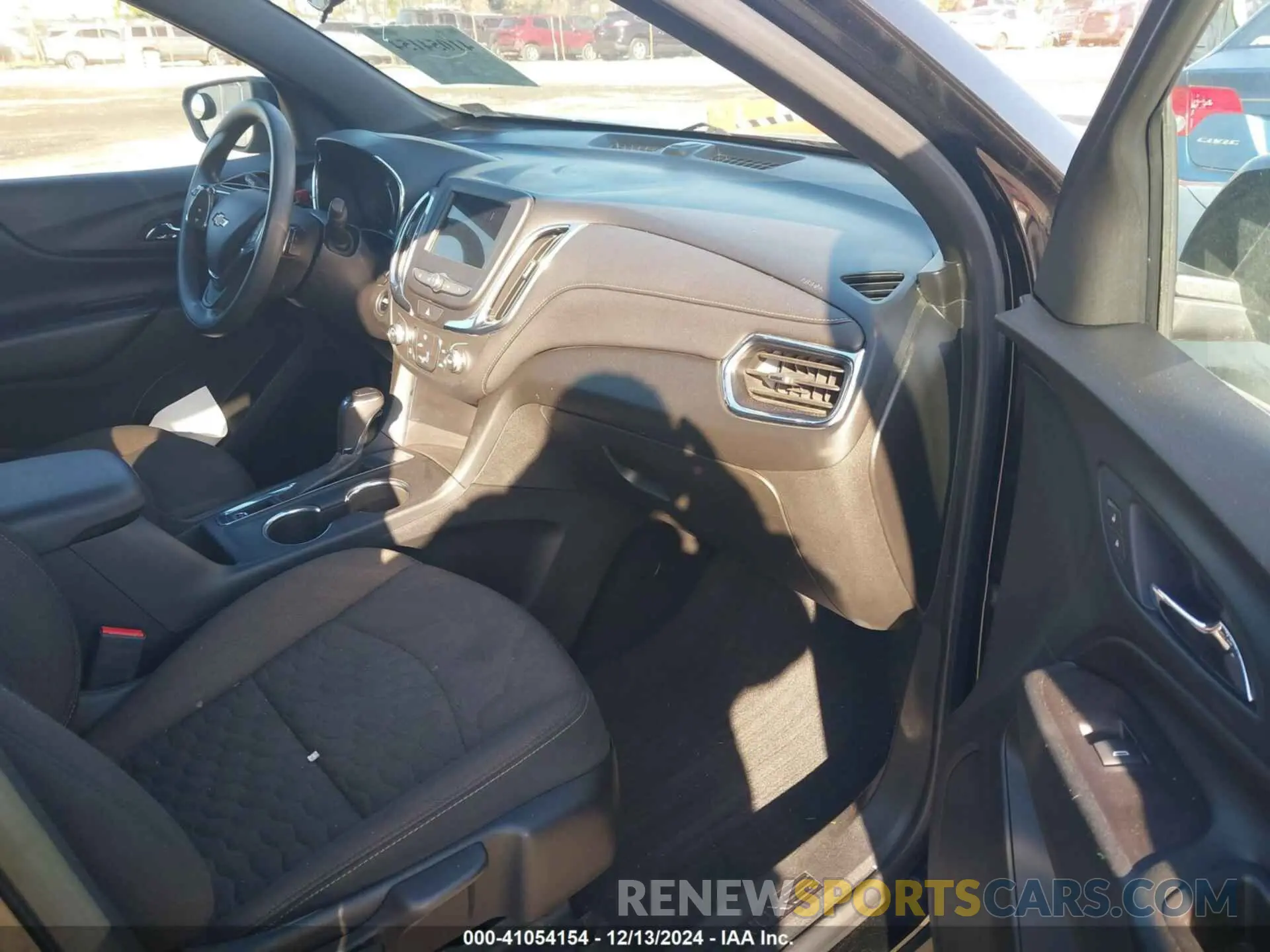5 fotografías del automóvil dañado 2GNAXKEV3K6291305 CHEVROLET EQUINOX 2019