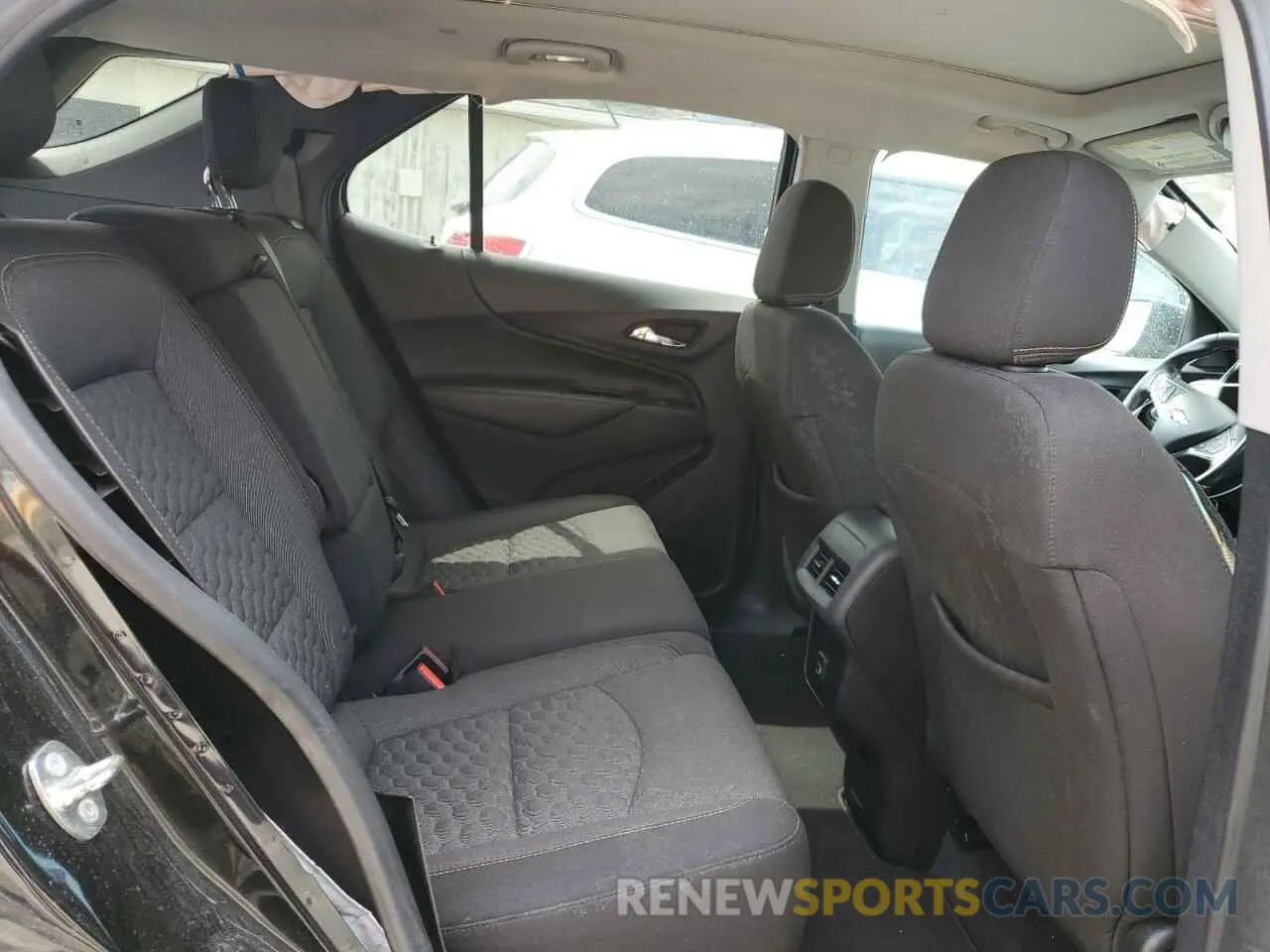 11 fotografías del automóvil dañado 2GNAXKEV4K6109319 CHEVROLET EQUINOX 2019