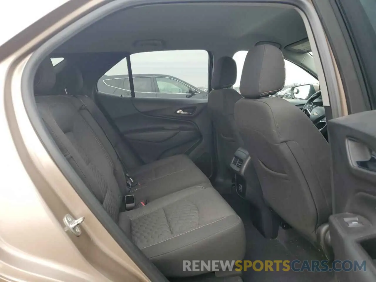 10 fotografías del automóvil dañado 2GNAXKEV4K6201613 CHEVROLET EQUINOX 2019
