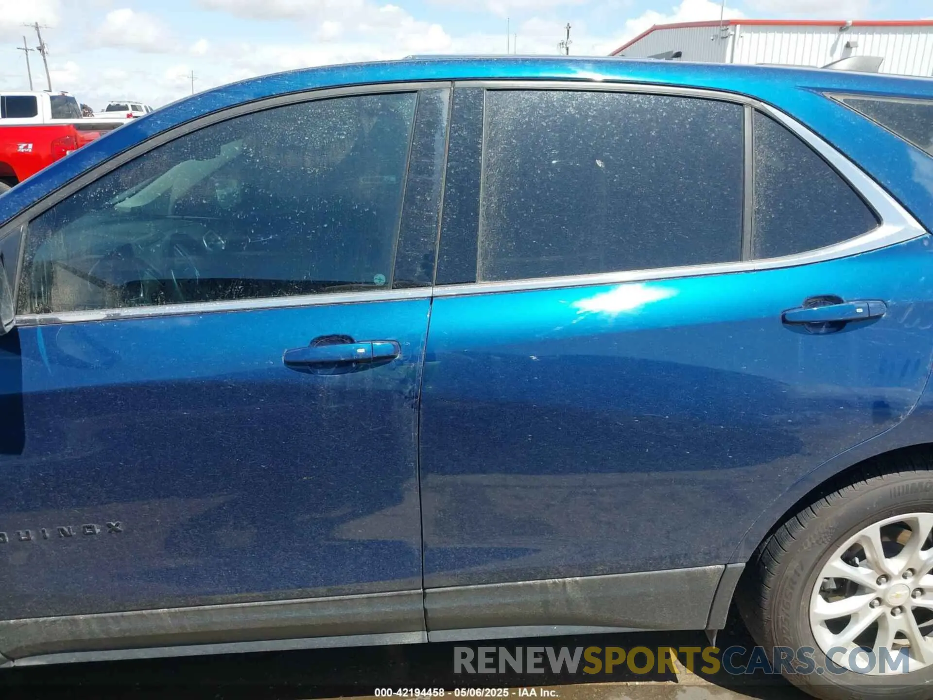 15 fotografías del automóvil dañado 2GNAXKEV4K6300688 CHEVROLET EQUINOX 2019