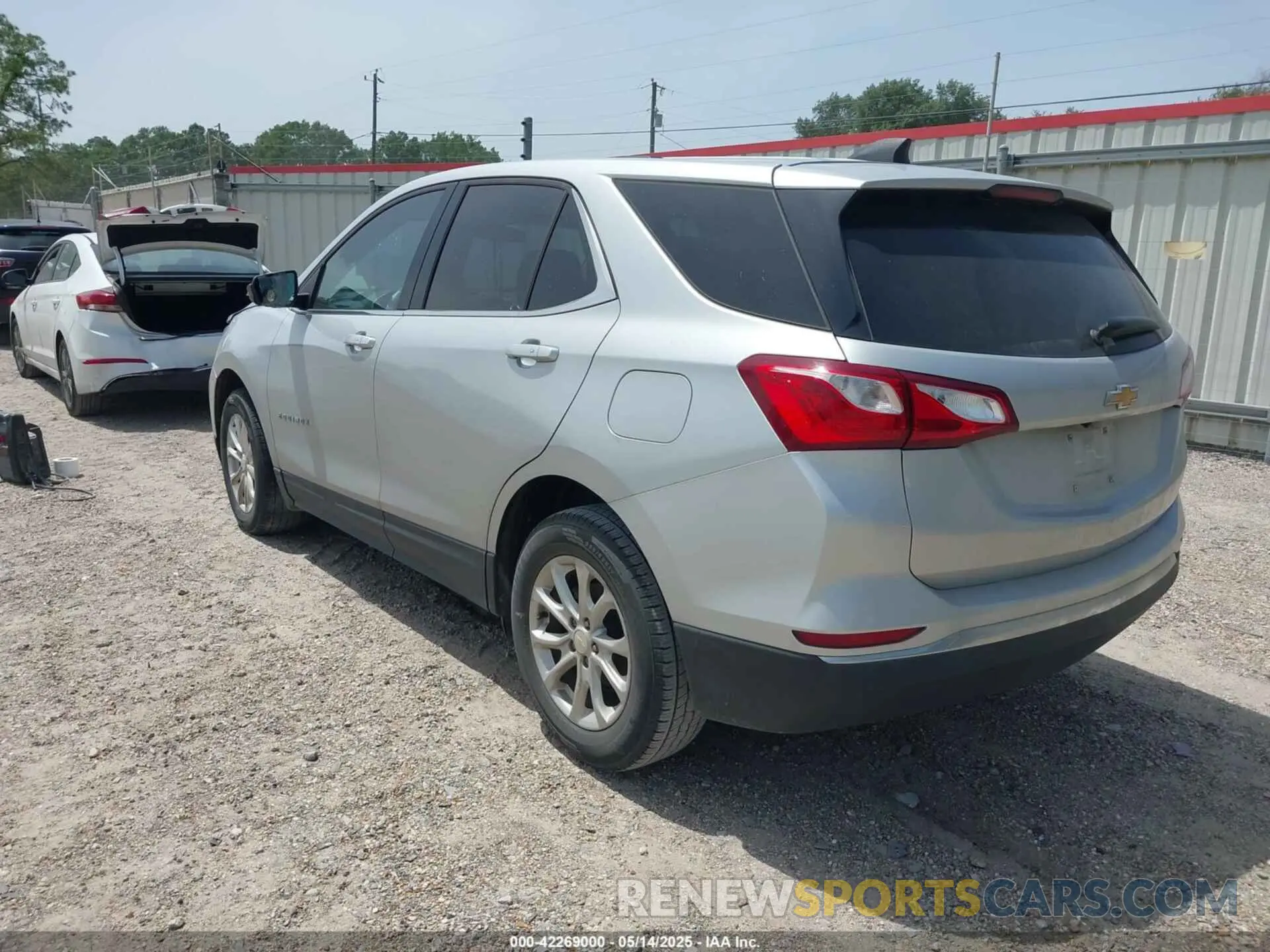 3 fotografías del automóvil dañado 2GNAXKEV5K6134181 CHEVROLET EQUINOX 2019