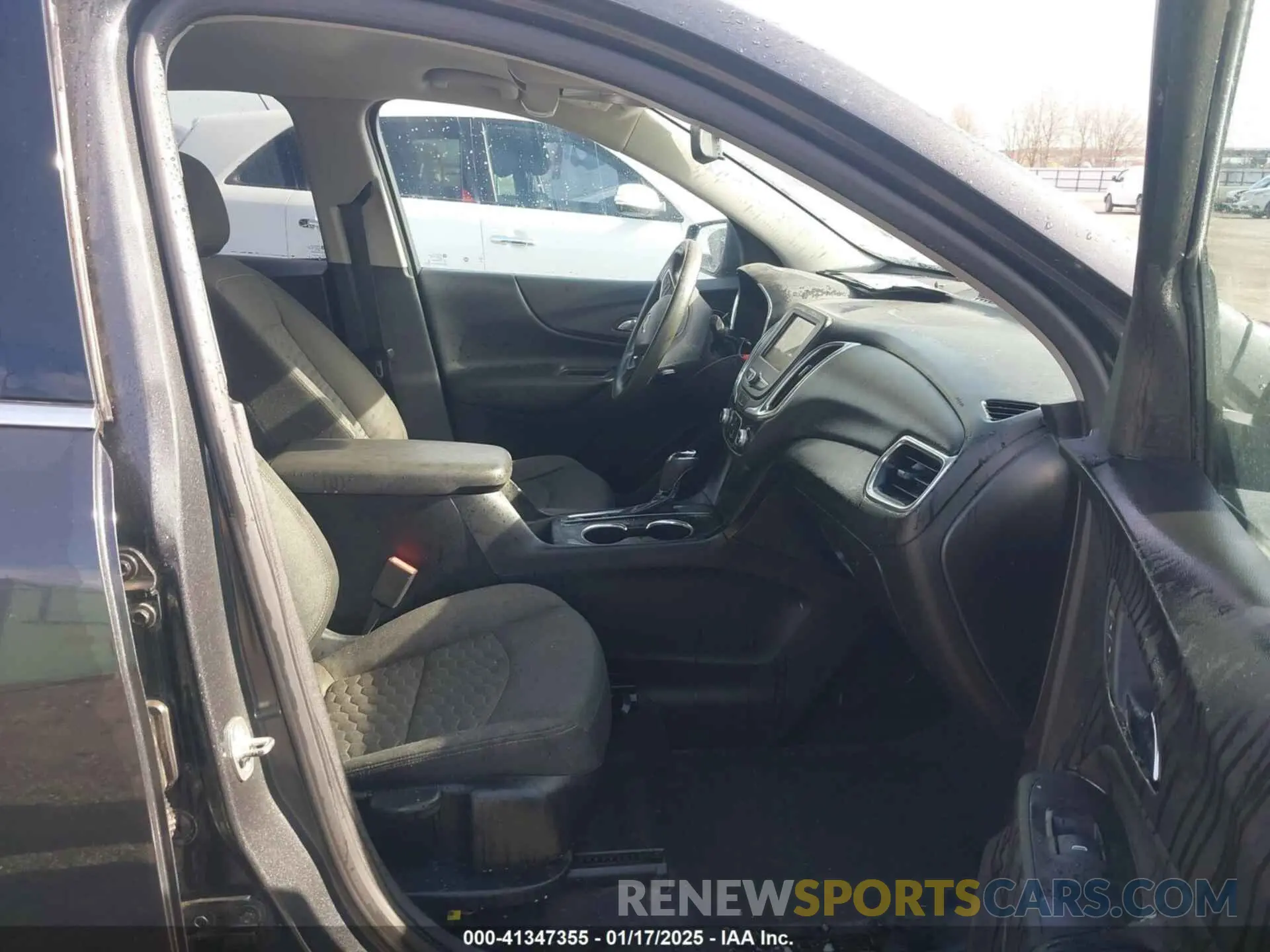 5 fotografías del automóvil dañado 2GNAXKEV5K6142393 CHEVROLET EQUINOX 2019