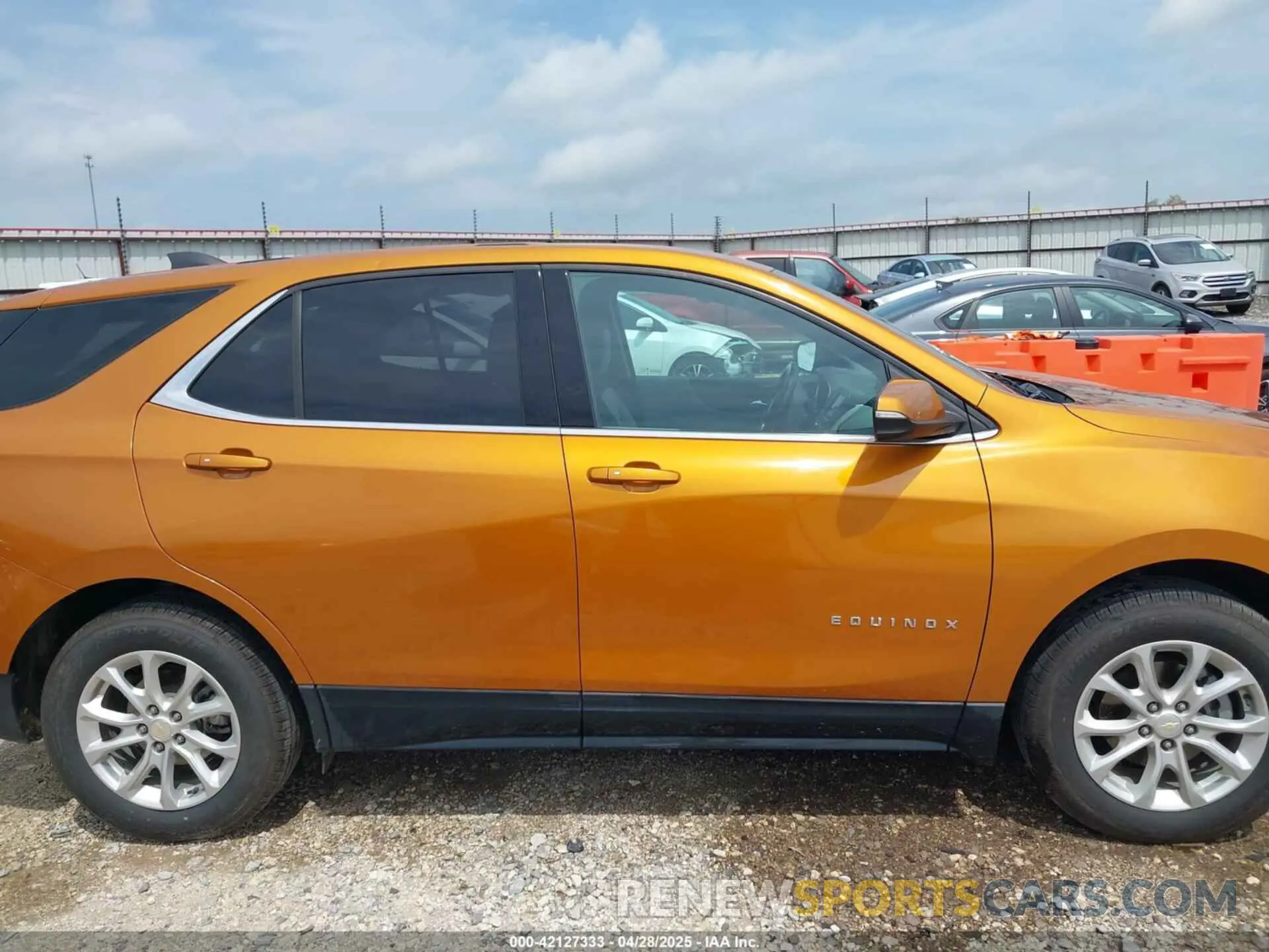 13 fotografías del automóvil dañado 2GNAXKEV5K6197152 CHEVROLET EQUINOX 2019
