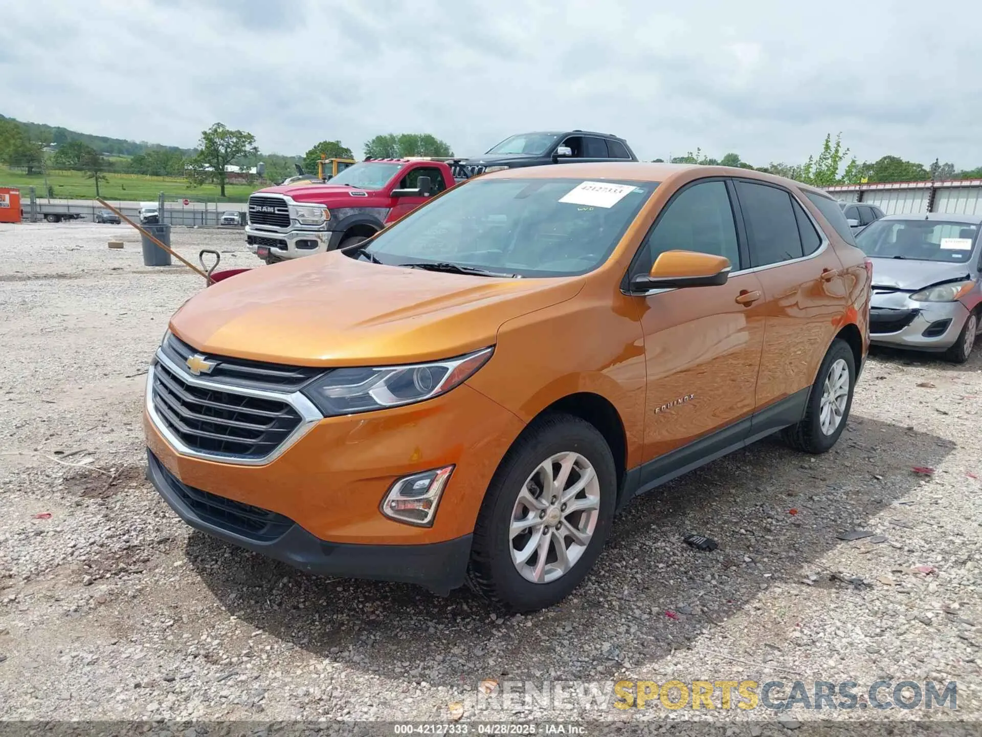 2 fotografías del automóvil dañado 2GNAXKEV5K6197152 CHEVROLET EQUINOX 2019