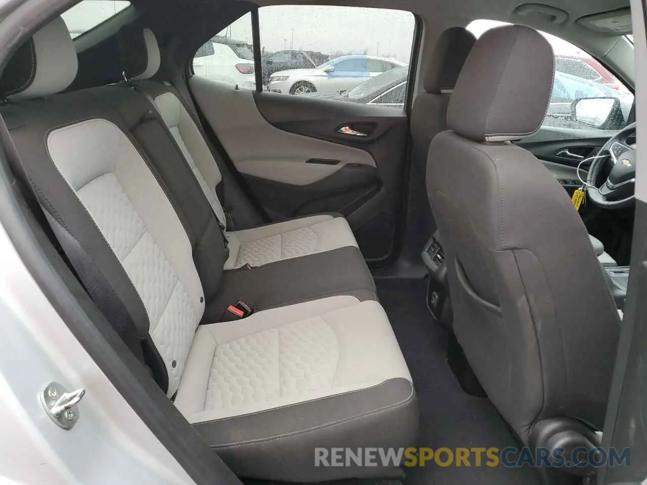 10 fotografías del automóvil dañado 2GNAXKEV5K6205489 CHEVROLET EQUINOX 2019