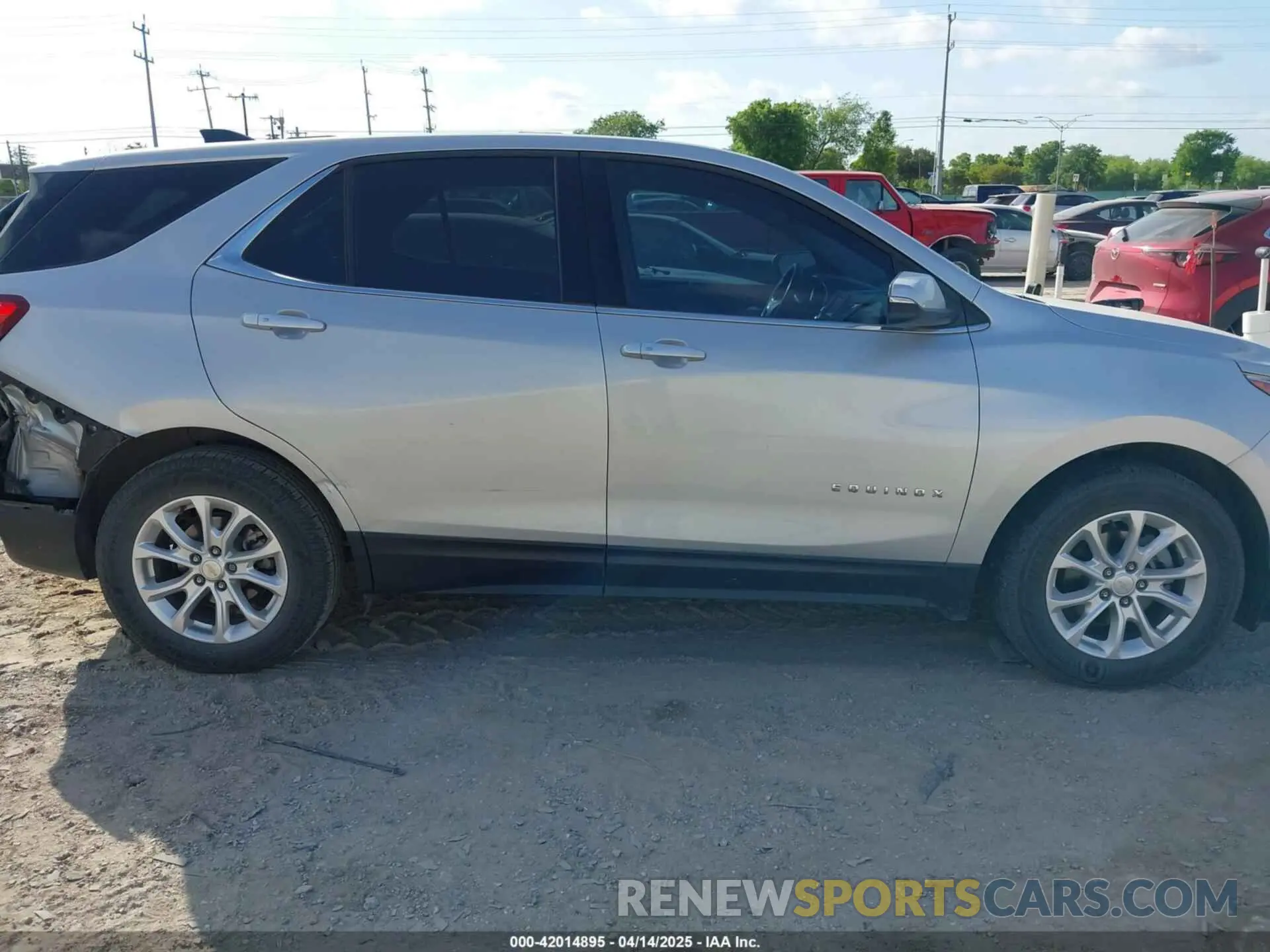 13 fotografías del automóvil dañado 2GNAXKEV6K6139924 CHEVROLET EQUINOX 2019