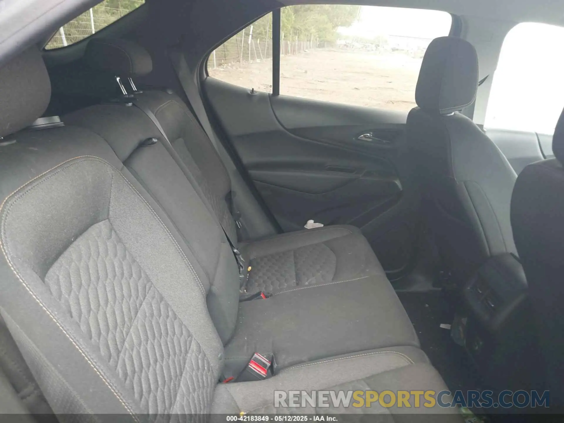 8 fotografías del automóvil dañado 2GNAXKEV6K6175001 CHEVROLET EQUINOX 2019