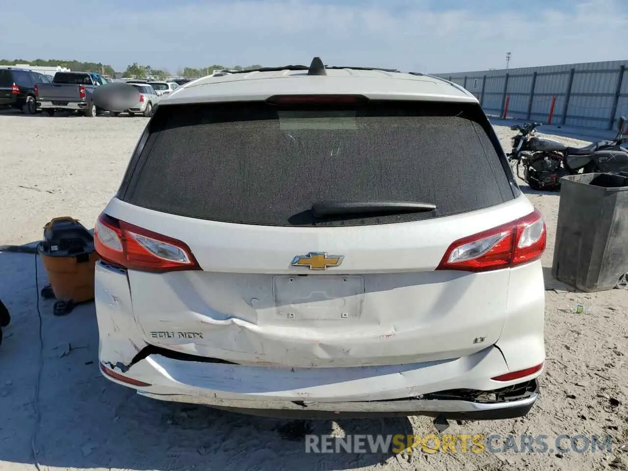6 fotografías del automóvil dañado 2GNAXKEV6K6280475 CHEVROLET EQUINOX 2019