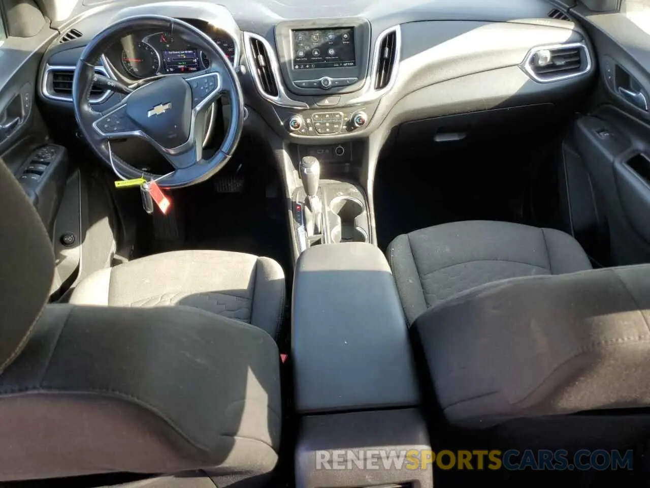8 fotografías del automóvil dañado 2GNAXKEV6K6280475 CHEVROLET EQUINOX 2019