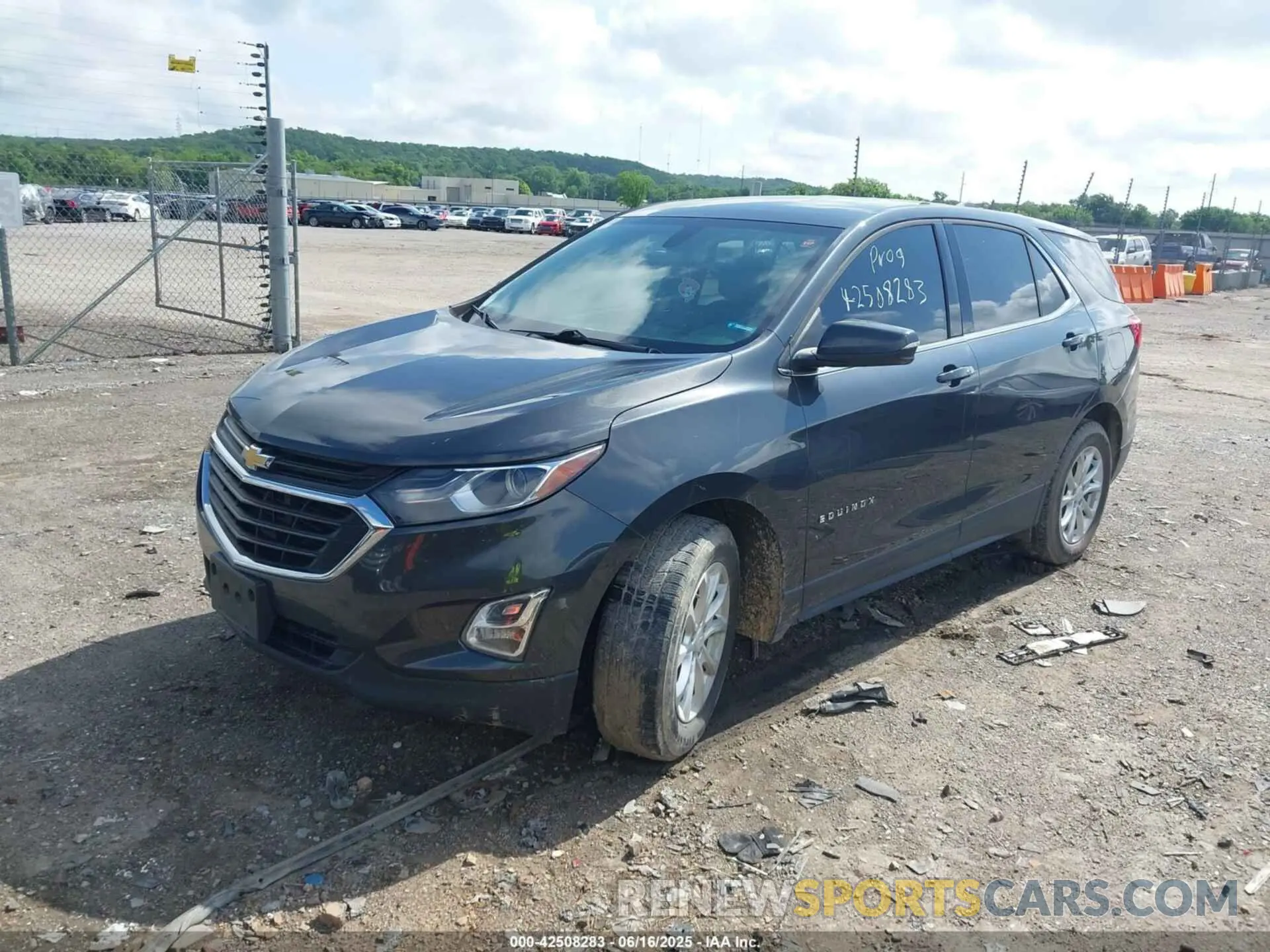 2 fotografías del automóvil dañado 2GNAXKEV7K6106575 CHEVROLET EQUINOX 2019