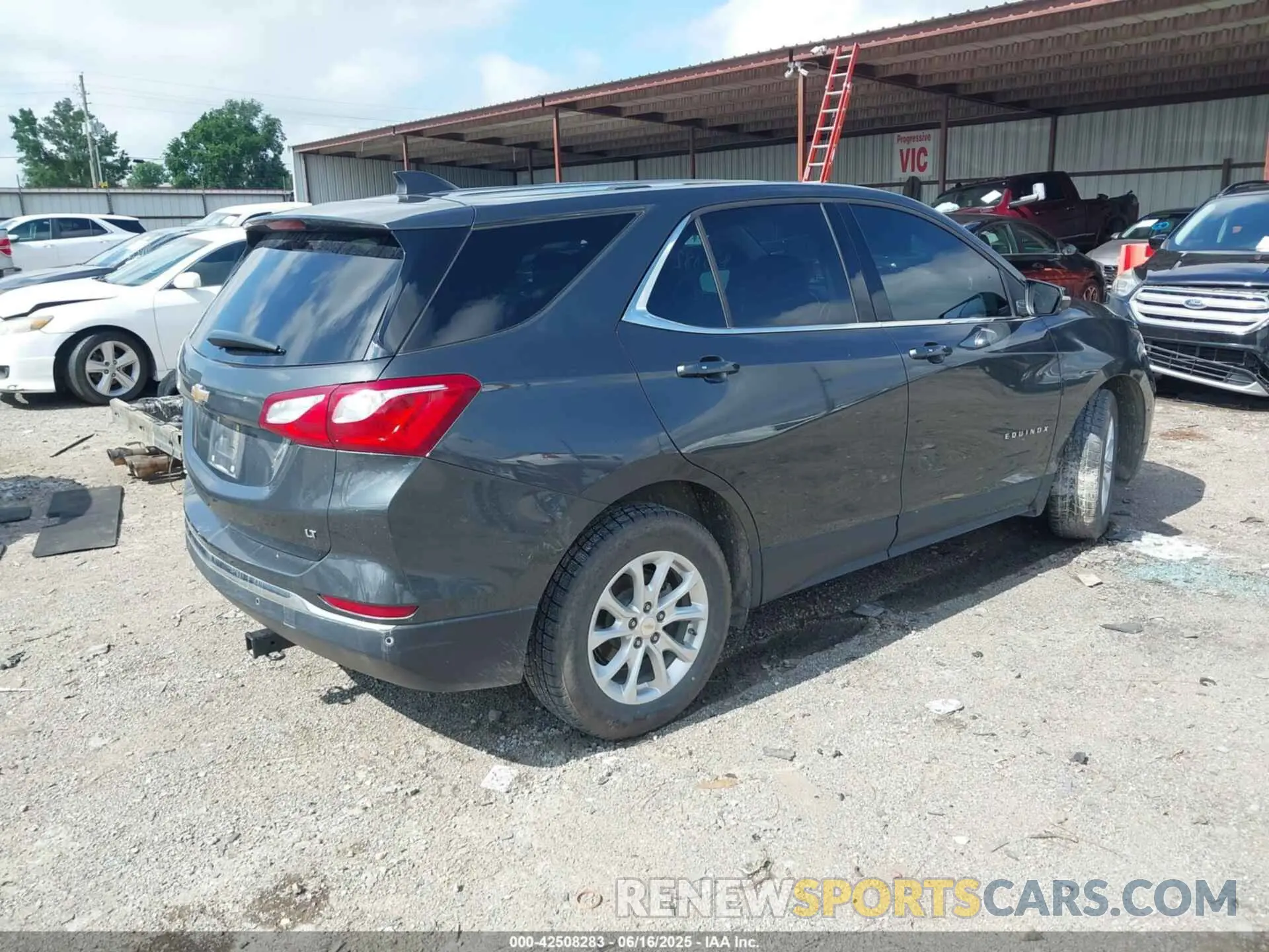 4 fotografías del automóvil dañado 2GNAXKEV7K6106575 CHEVROLET EQUINOX 2019