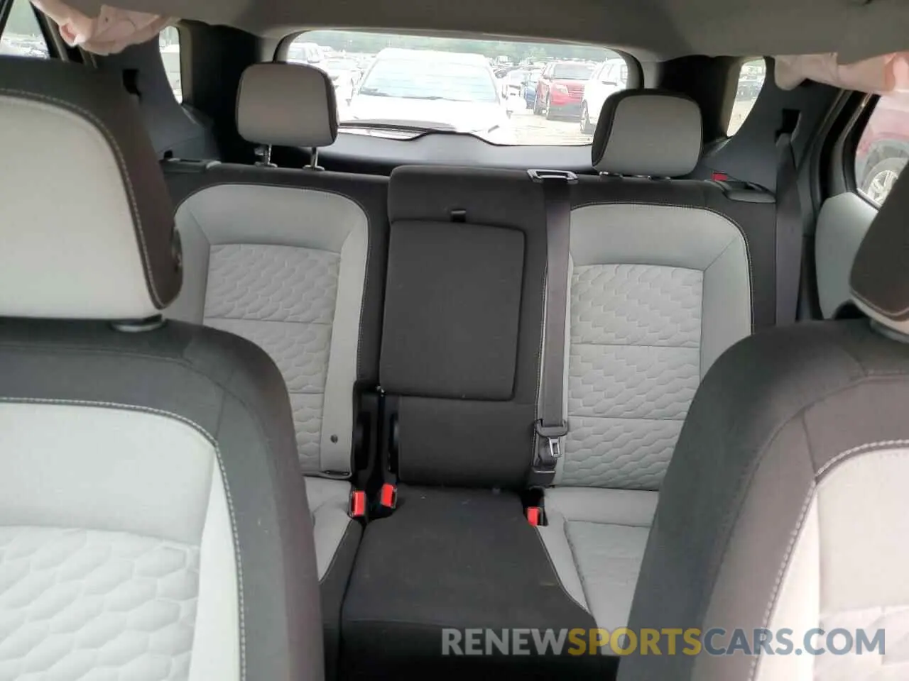 10 fotografías del automóvil dañado 2GNAXKEV7K6131329 CHEVROLET EQUINOX 2019